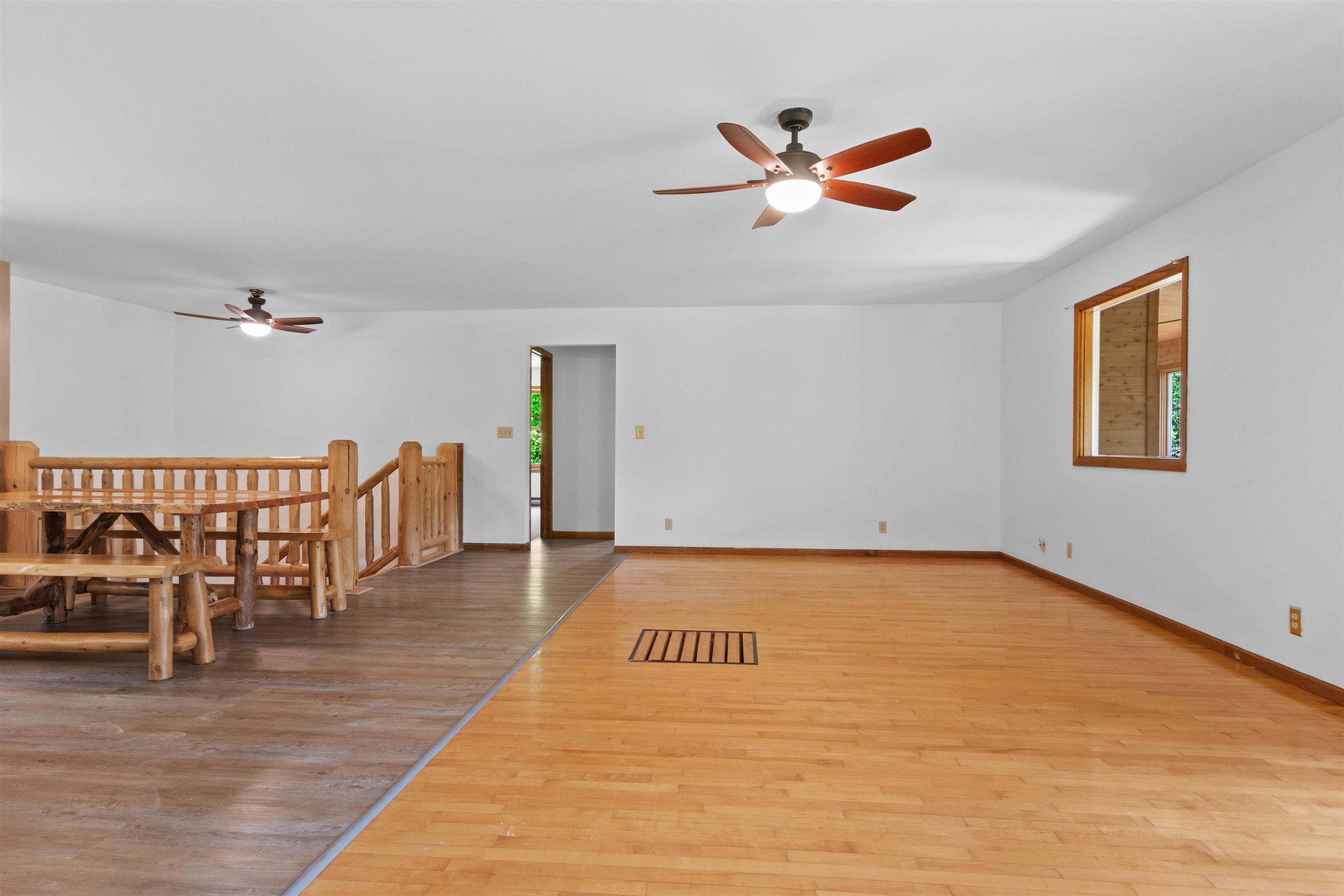 2401 Lakeview Drive Property Photo 10