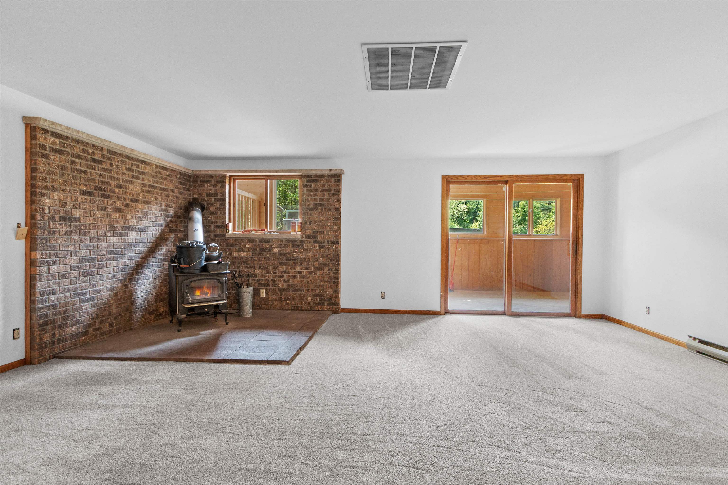 2401 Lakeview Drive Property Photo 22