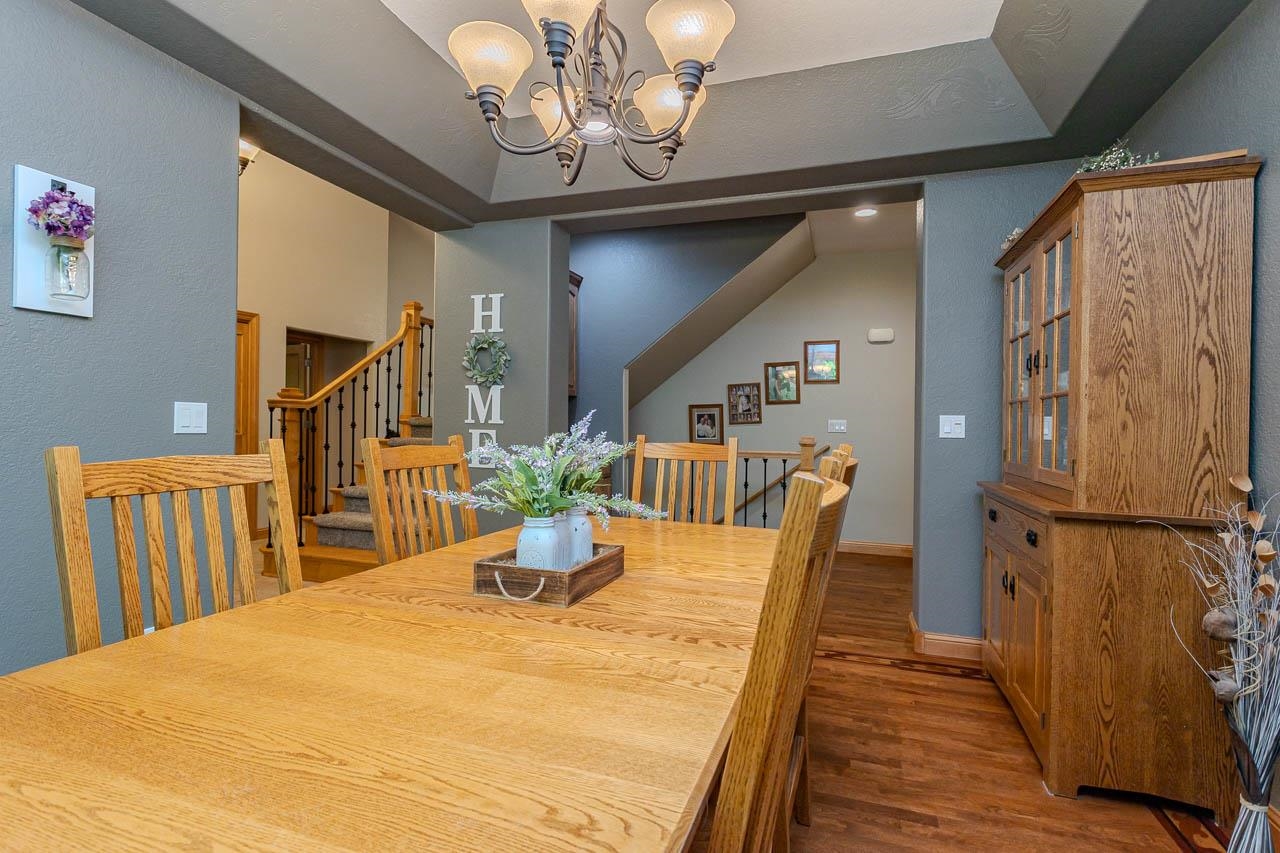 225210 Maplewood Drive Property Photo 42
