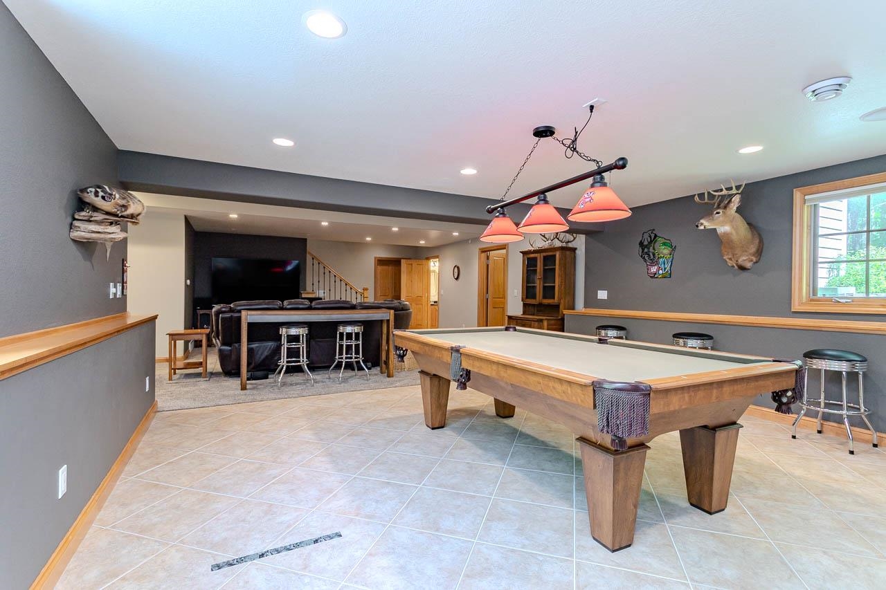 225210 Maplewood Drive Property Photo 48