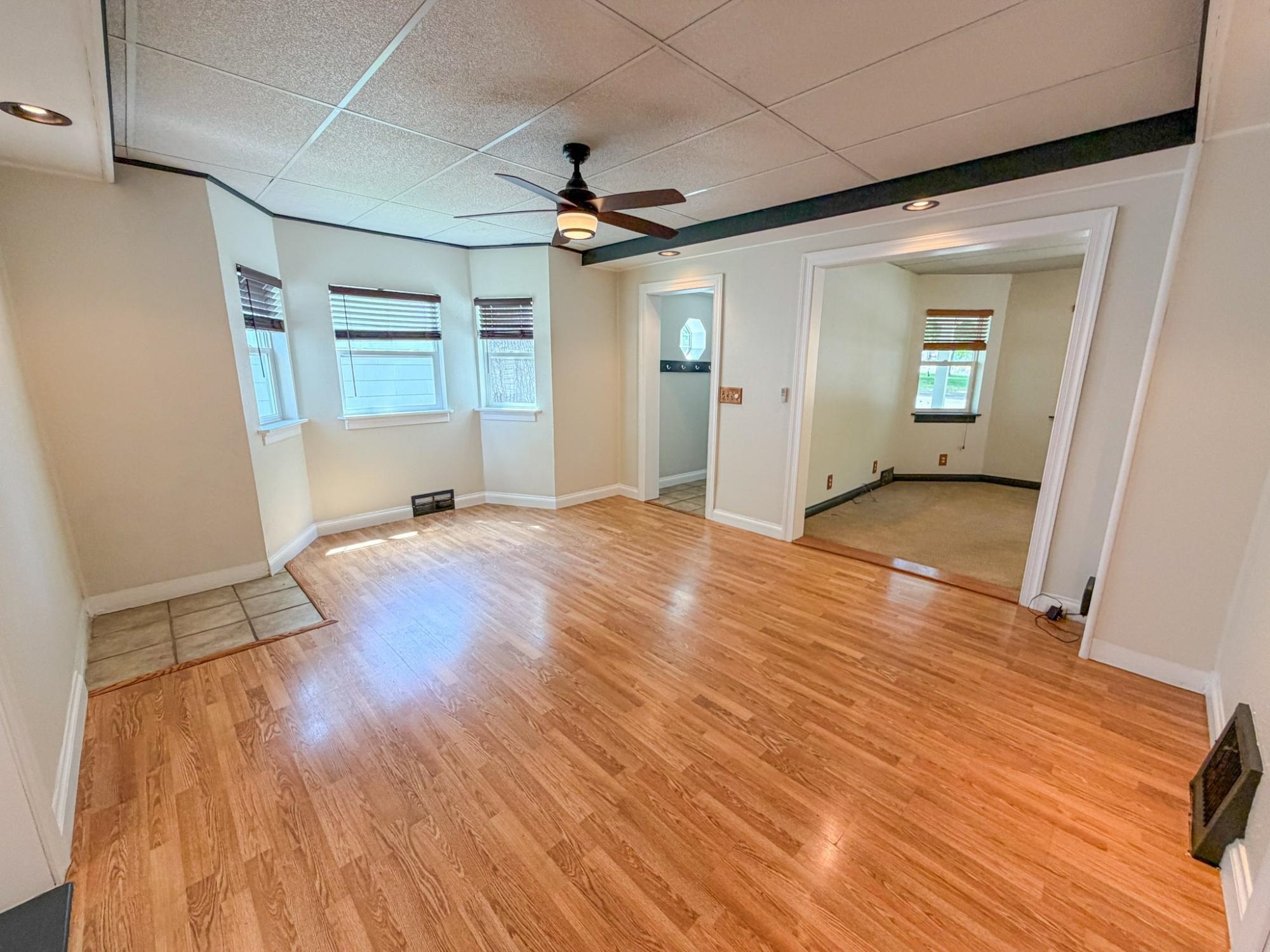 355 N Avon Avenue Property Photo 9
