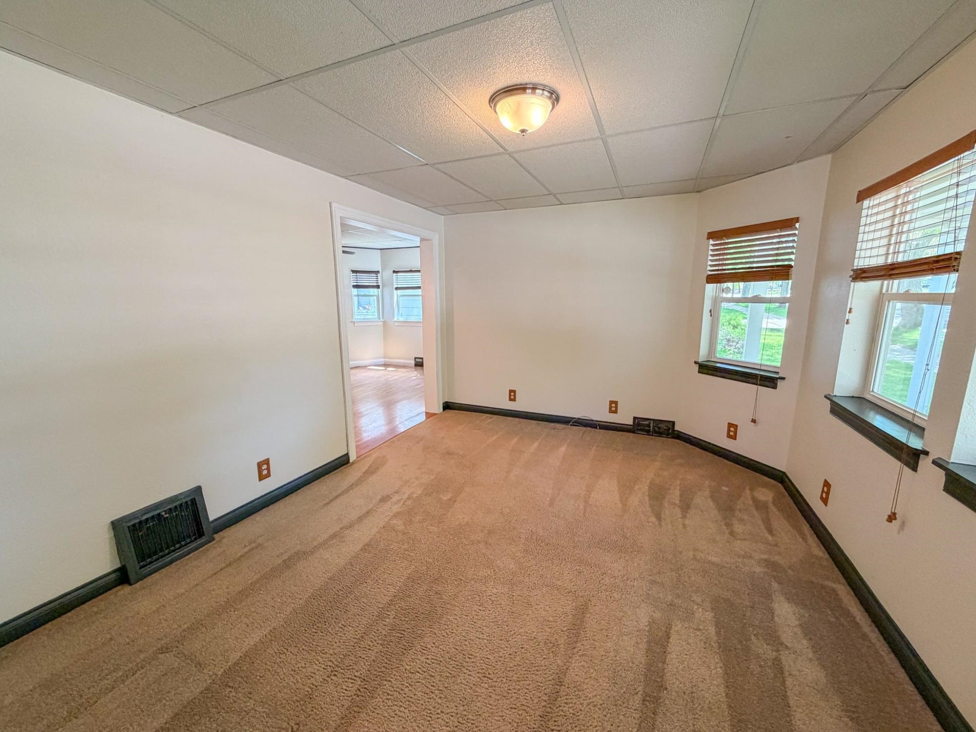 355 N Avon Avenue Property Photo 13