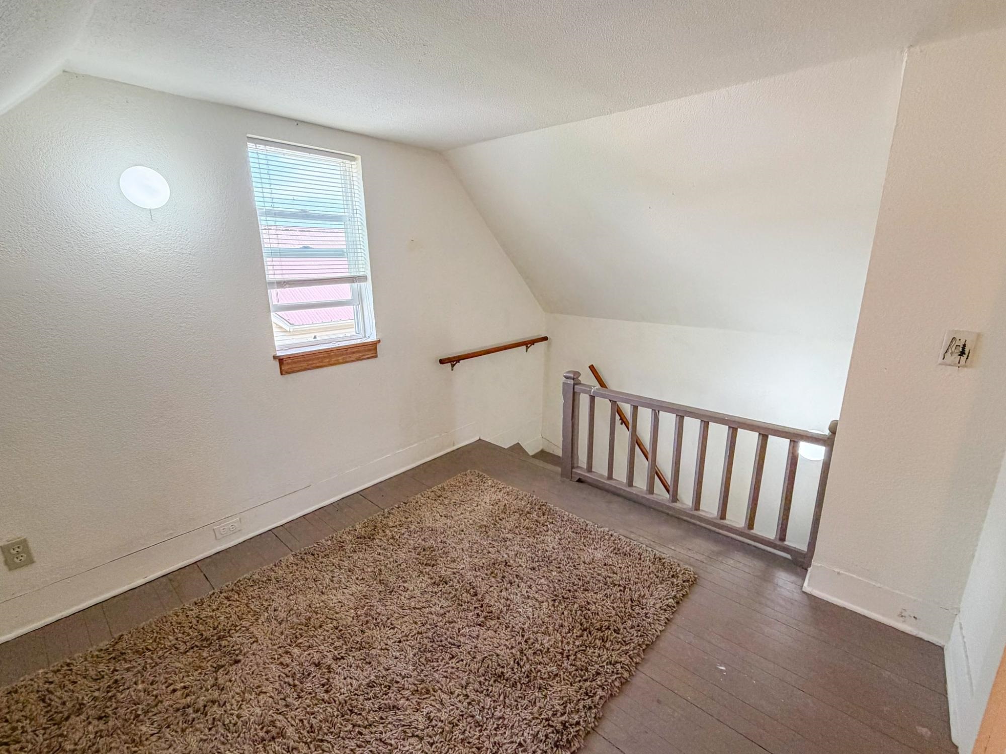 355 N Avon Avenue Property Photo 41