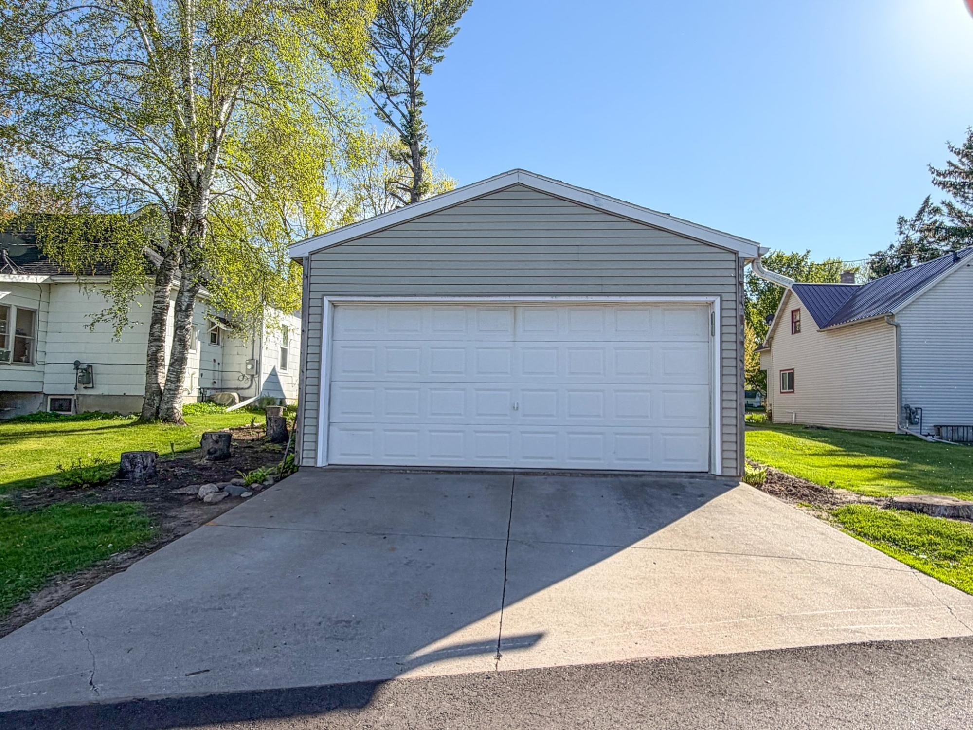 355 N Avon Avenue Property Photo 52