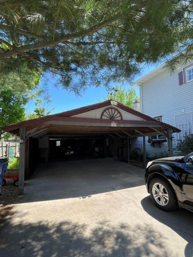 719 Clermont Street Property Photo 3