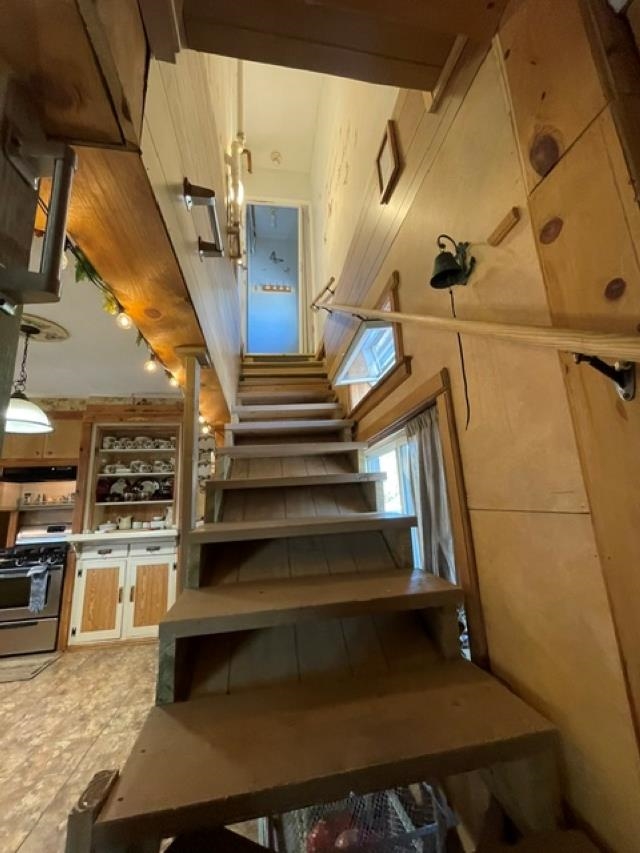 719 Clermont Street Property Photo 26