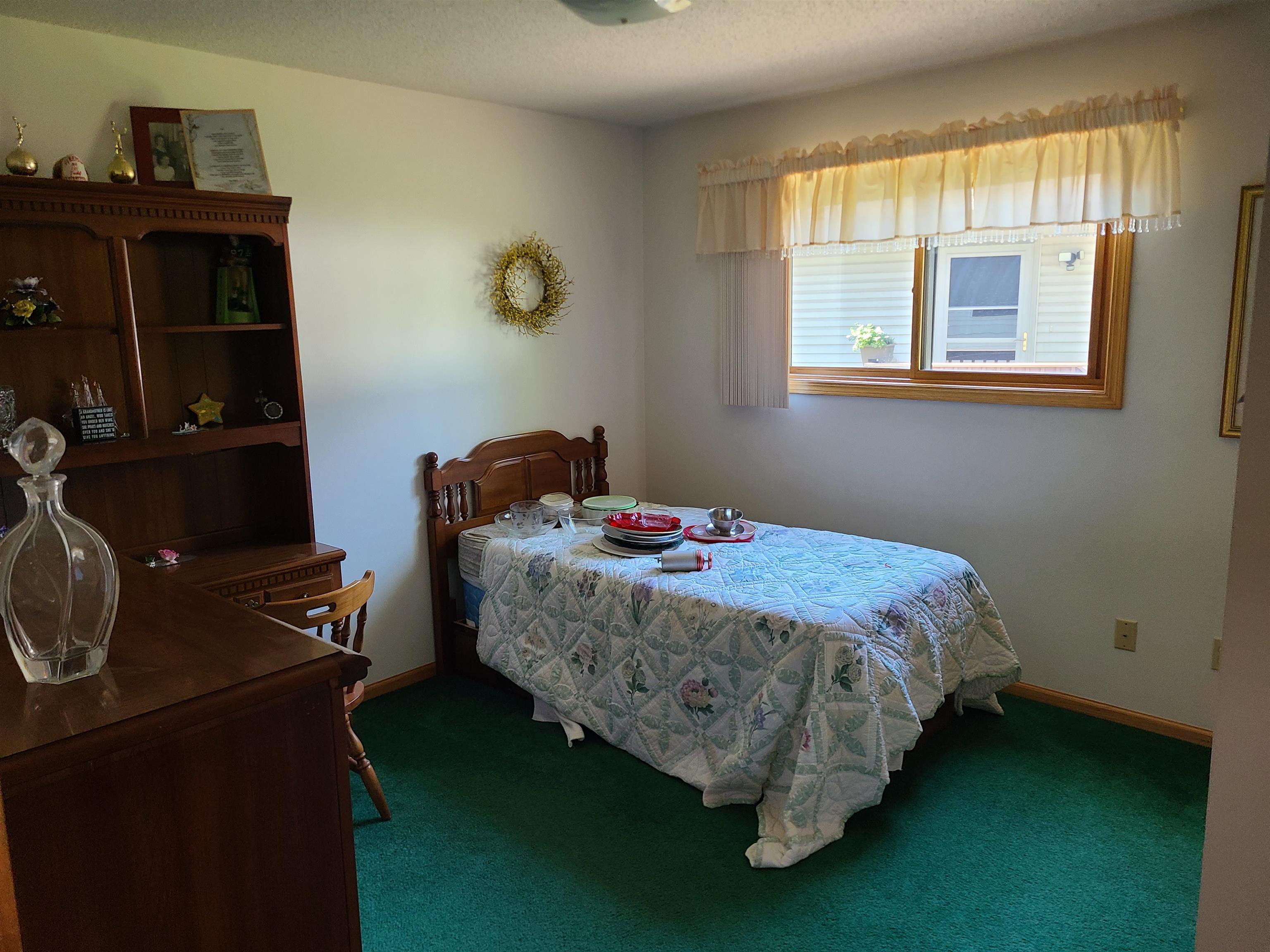 3158 S 33rd Street Property Photo 6