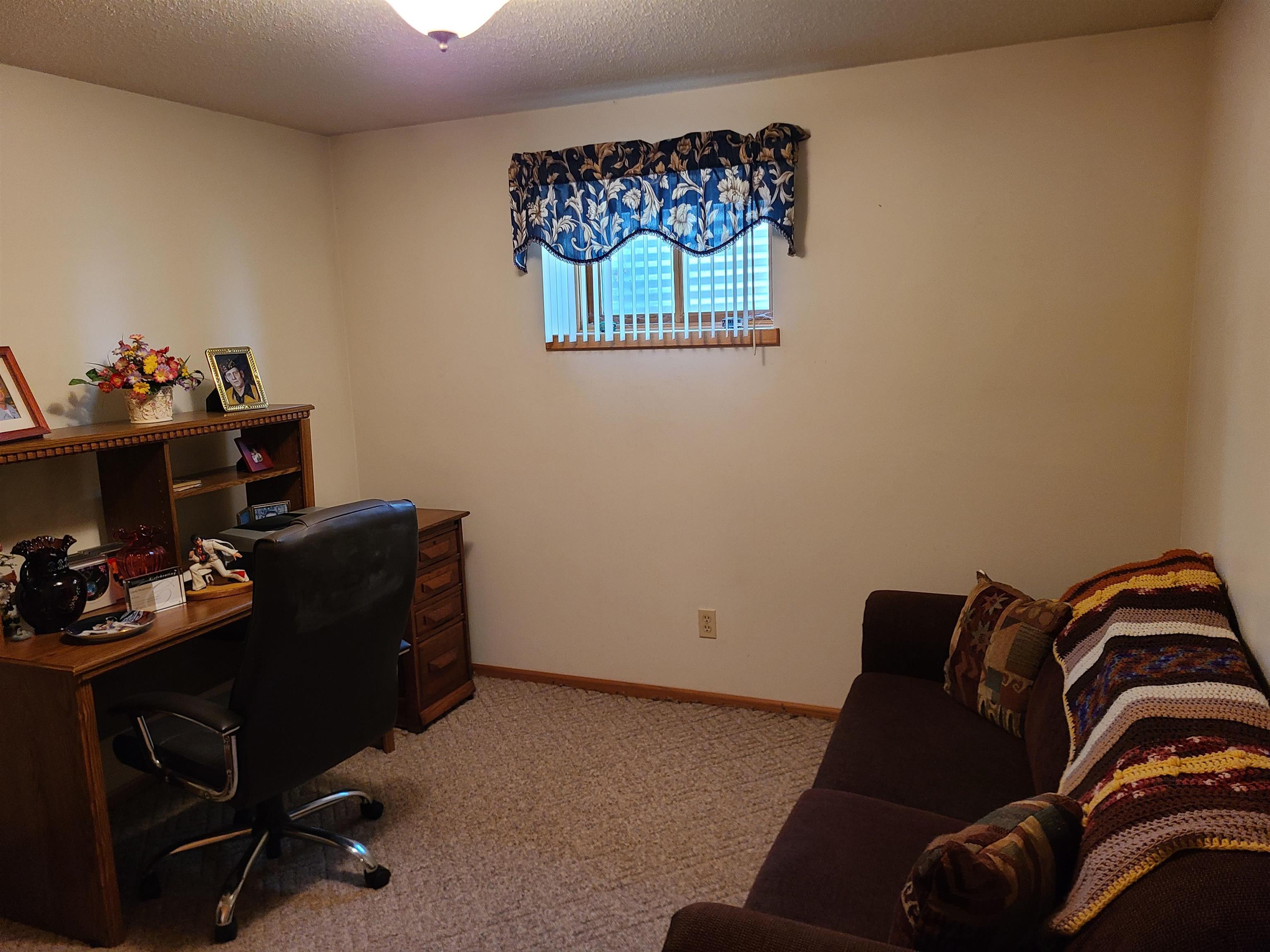 3158 S 33rd Street Property Photo 10