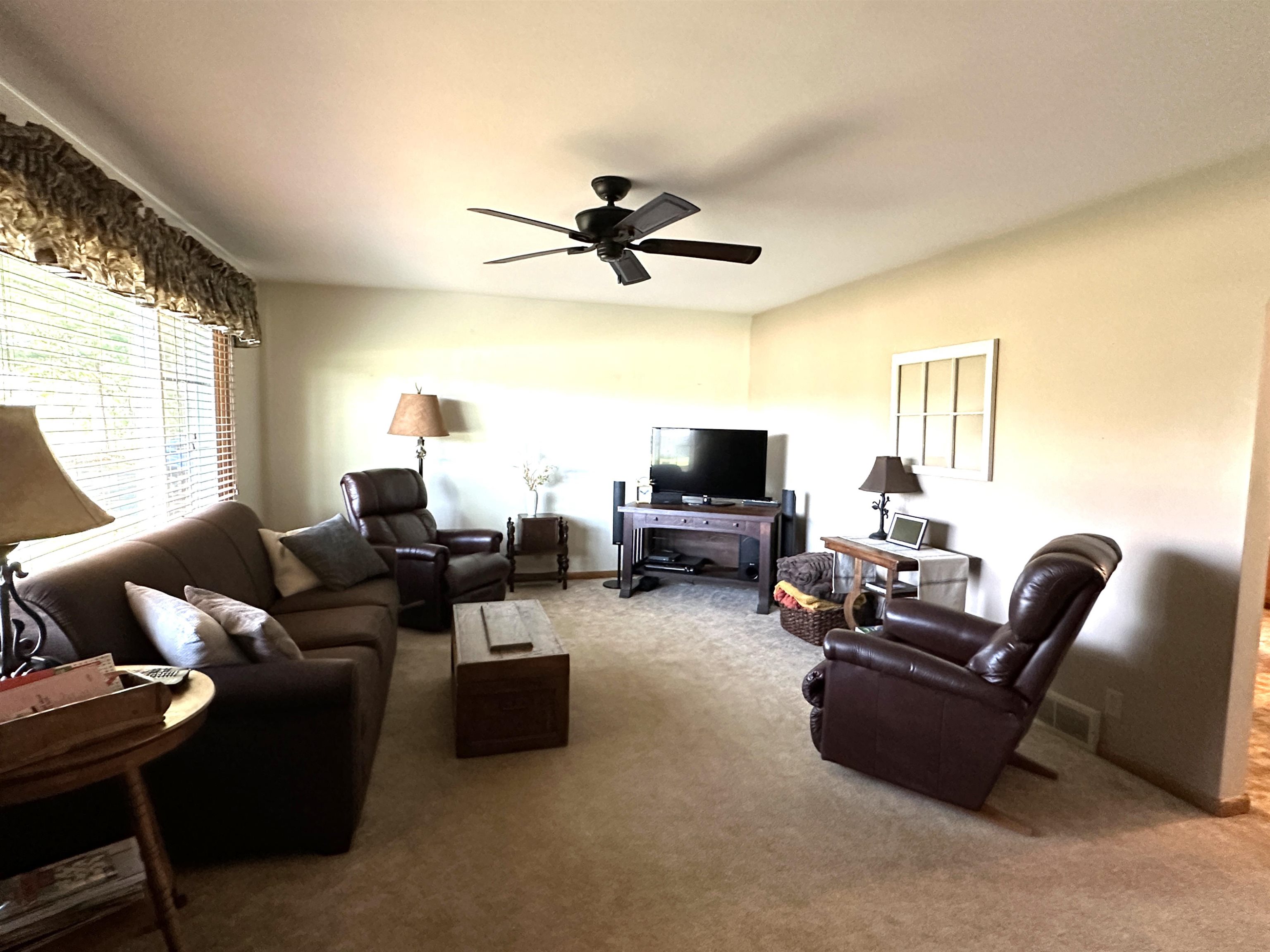 4011 Griffith Avenue Property Photo 4