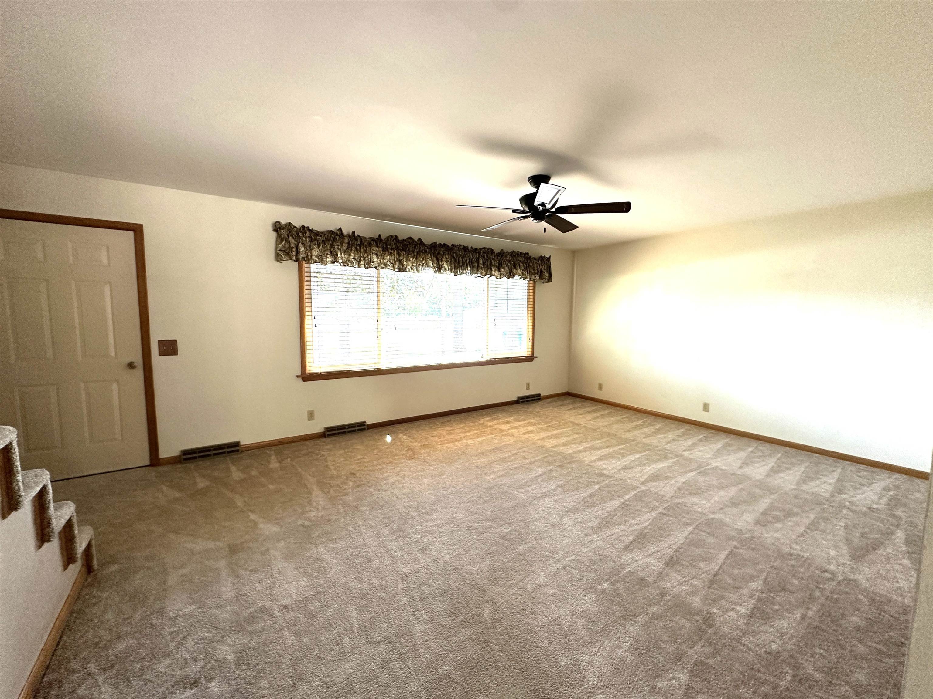 4011 Griffith Avenue Property Photo 8