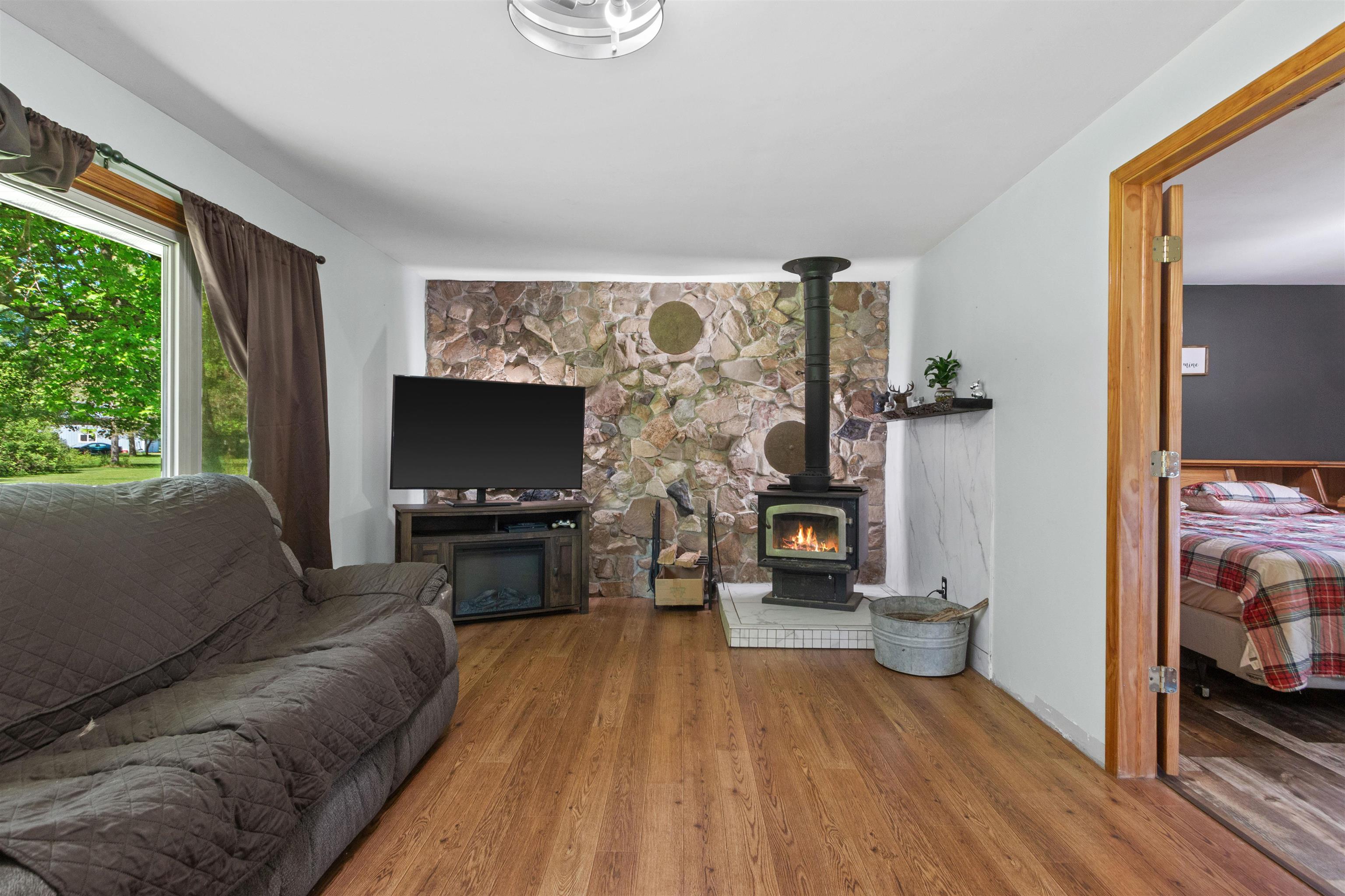886 Mckeel Road Property Photo 7