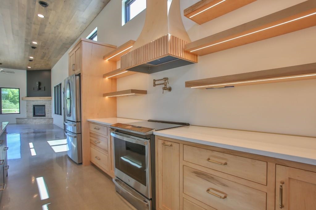 3262 North Road Property Photo 11