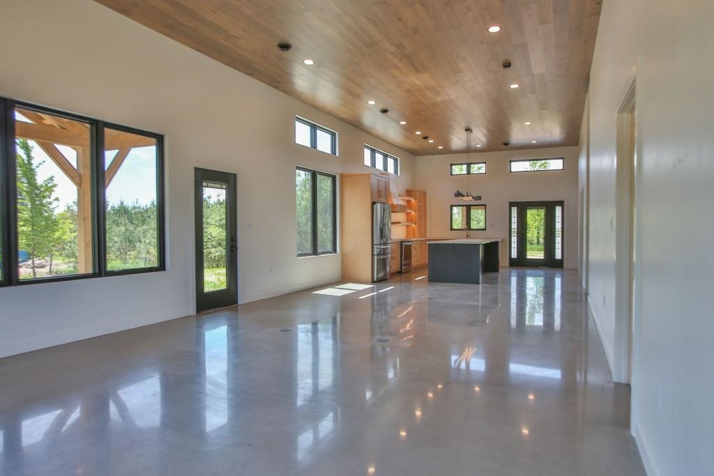 3262 North Road Property Photo 16