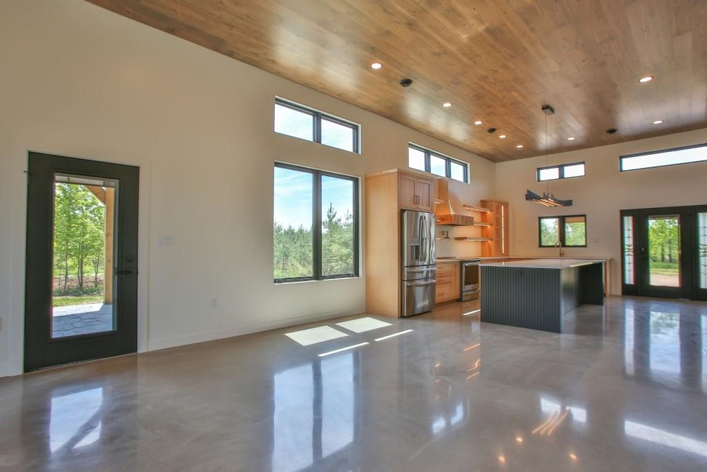 3262 North Road Property Photo 17