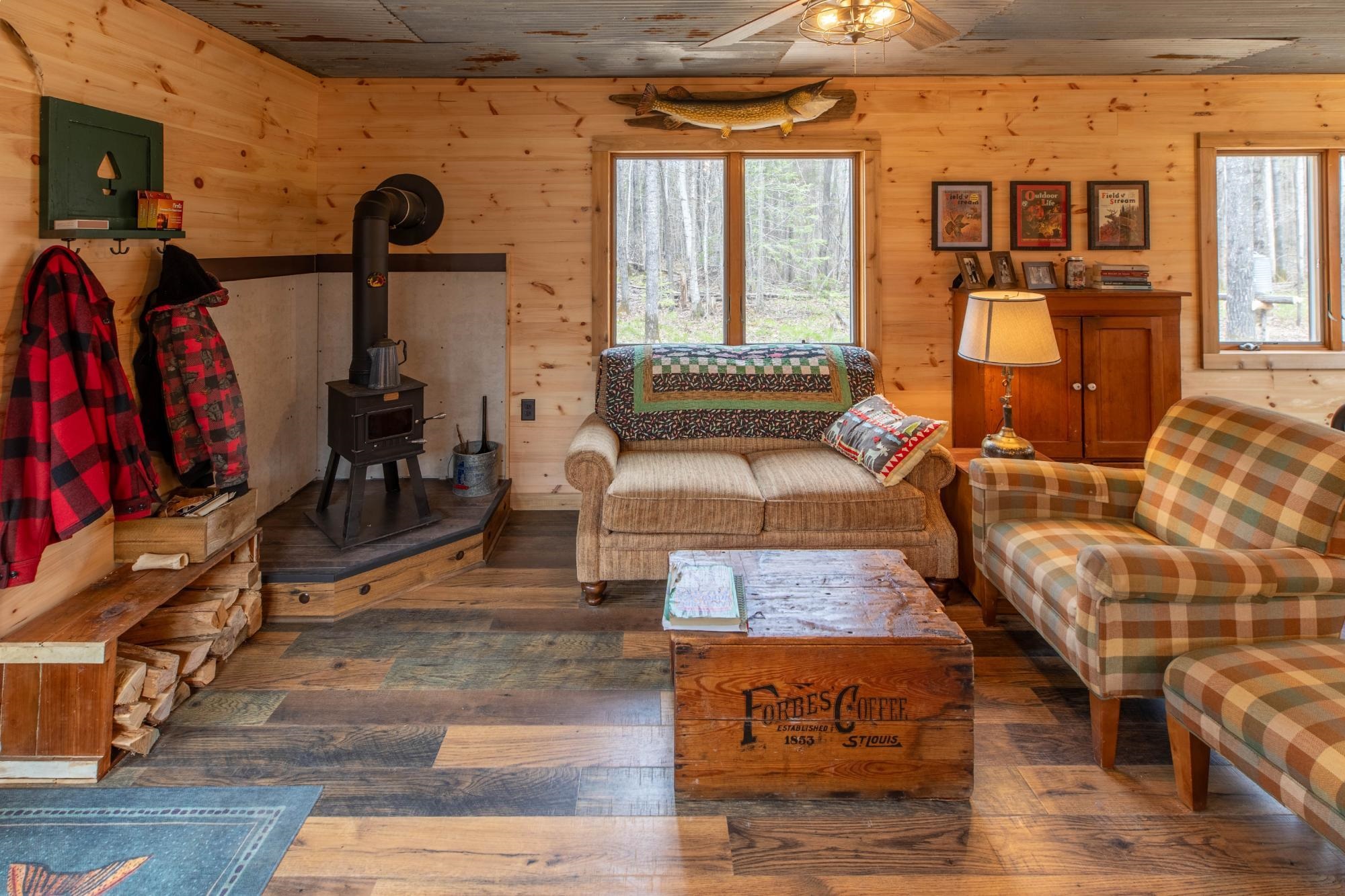 7552 Tee Lake Road Property Photo 4