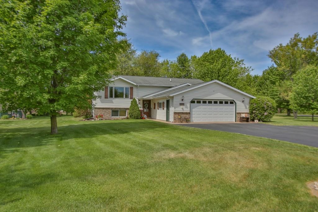 2167 Meadow Drive Property Photo 2