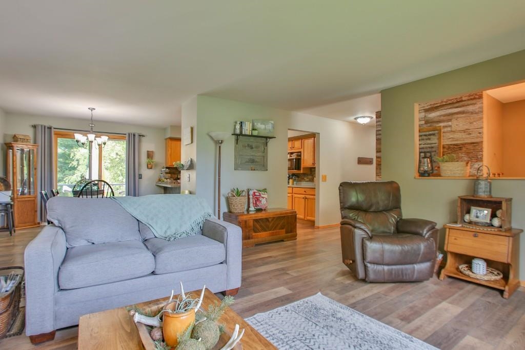 2167 Meadow Drive Property Photo 8