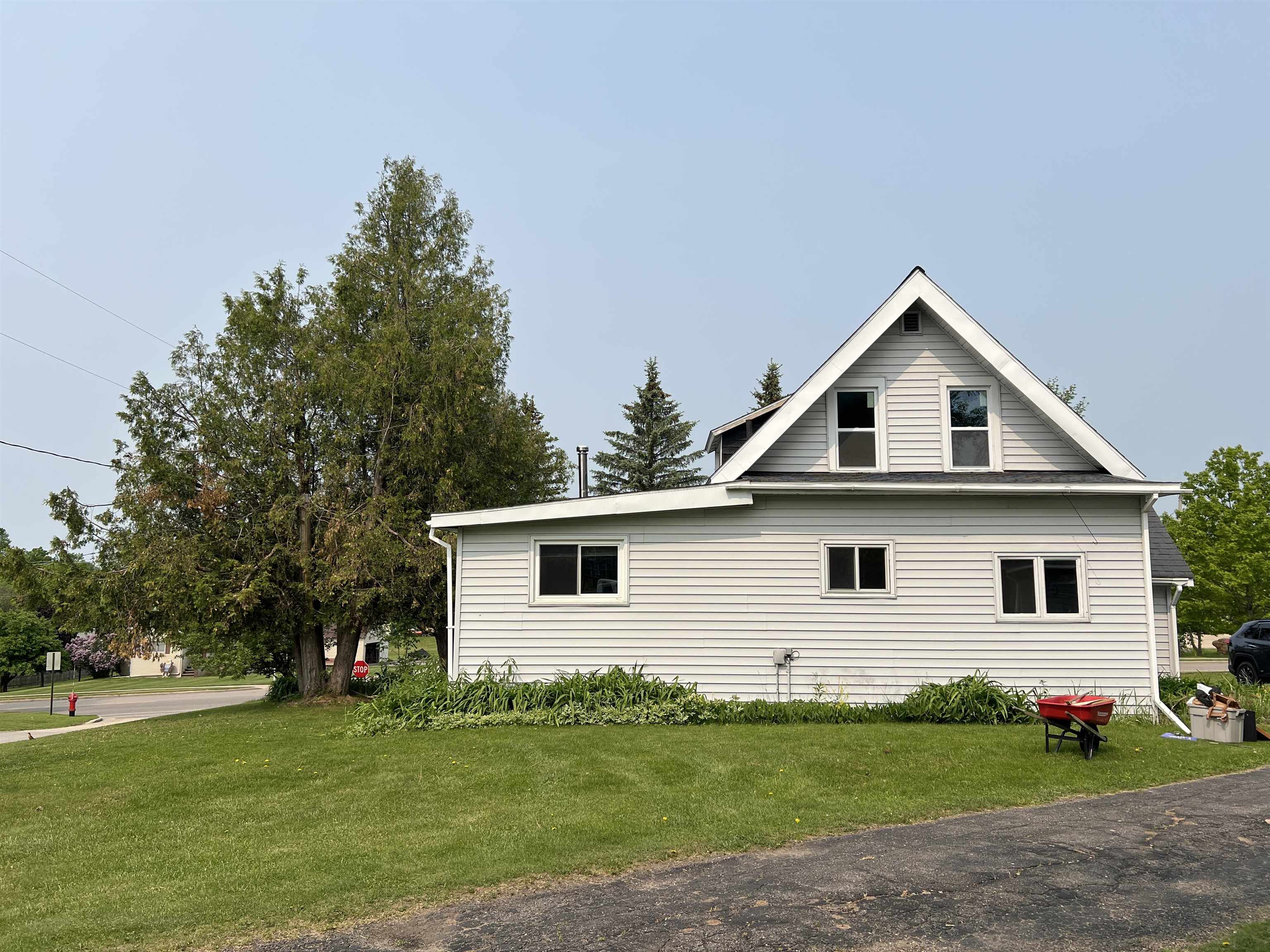 400 Genesee Street Property Photo 2