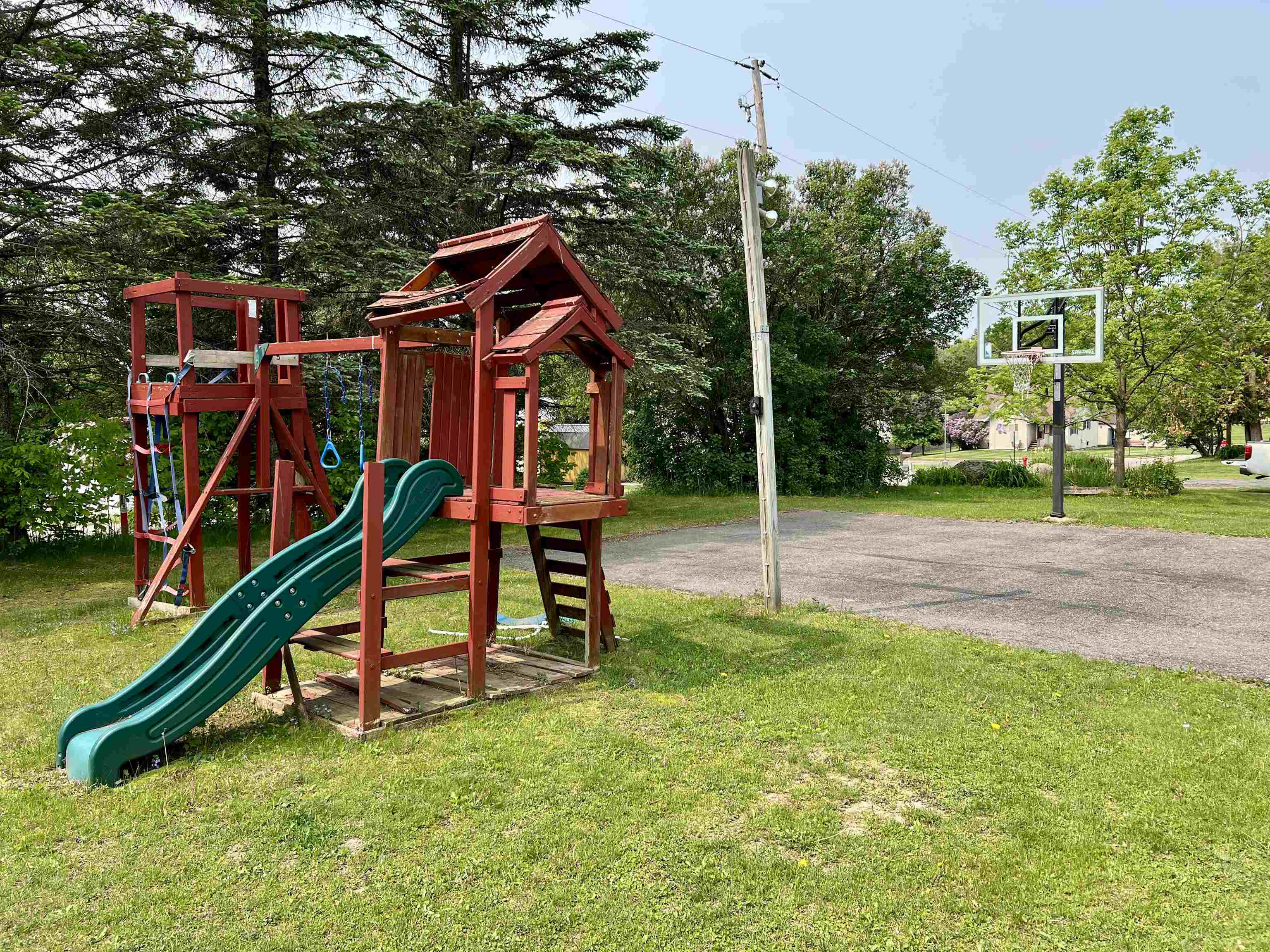 400 Genesee Street Property Photo 10