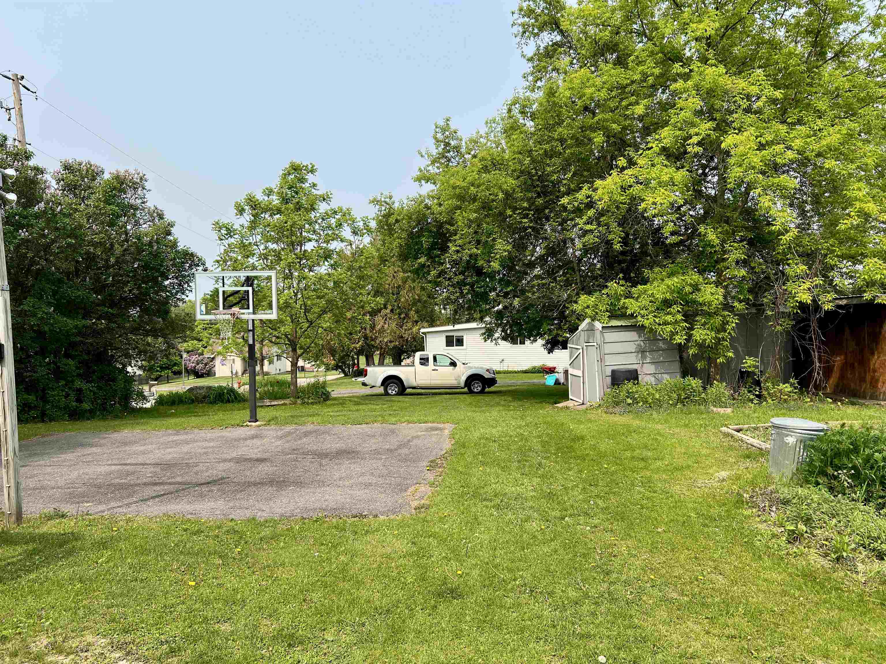 400 Genesee Street Property Photo 11