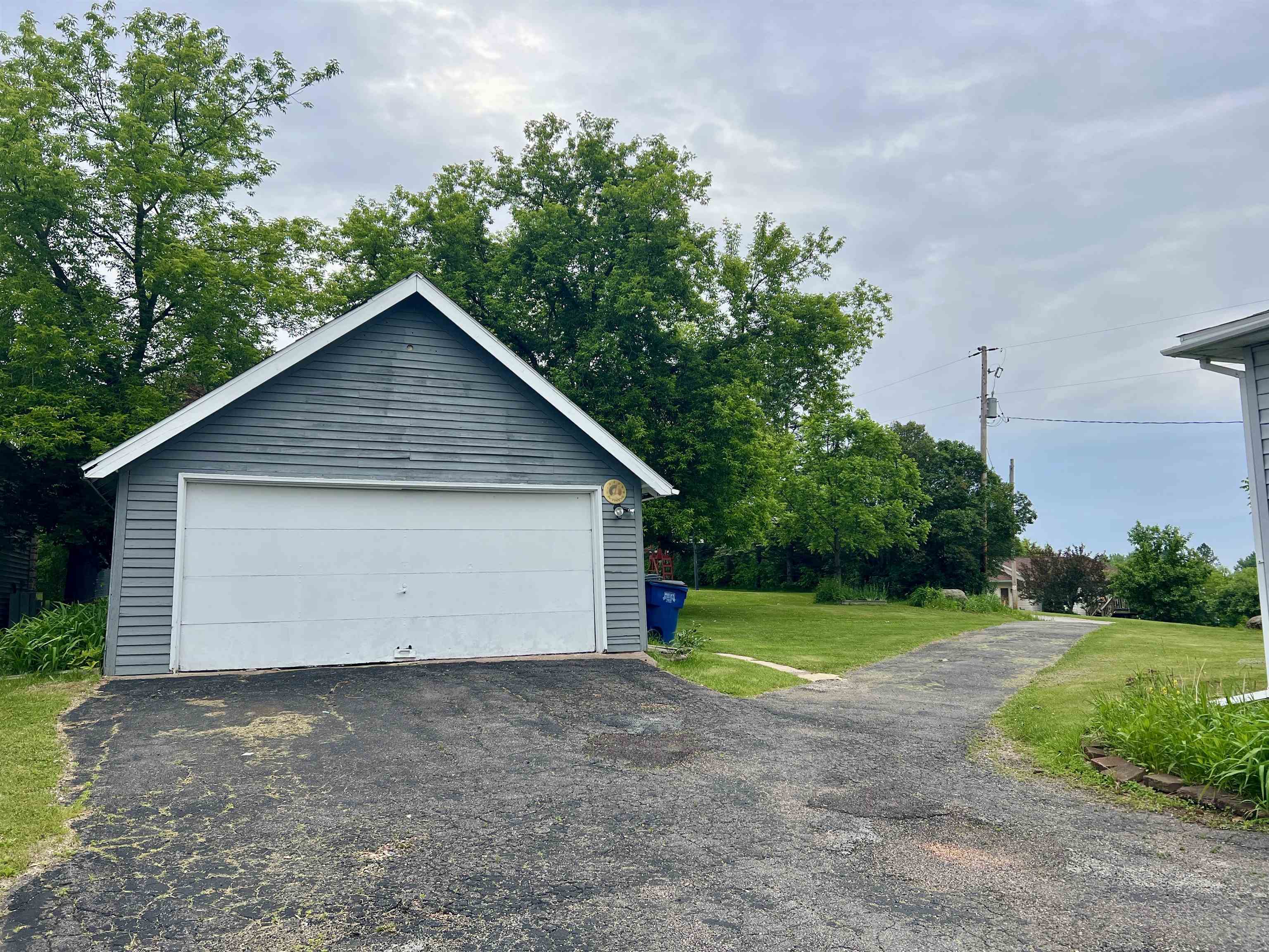 400 Genesee Street Property Photo 13