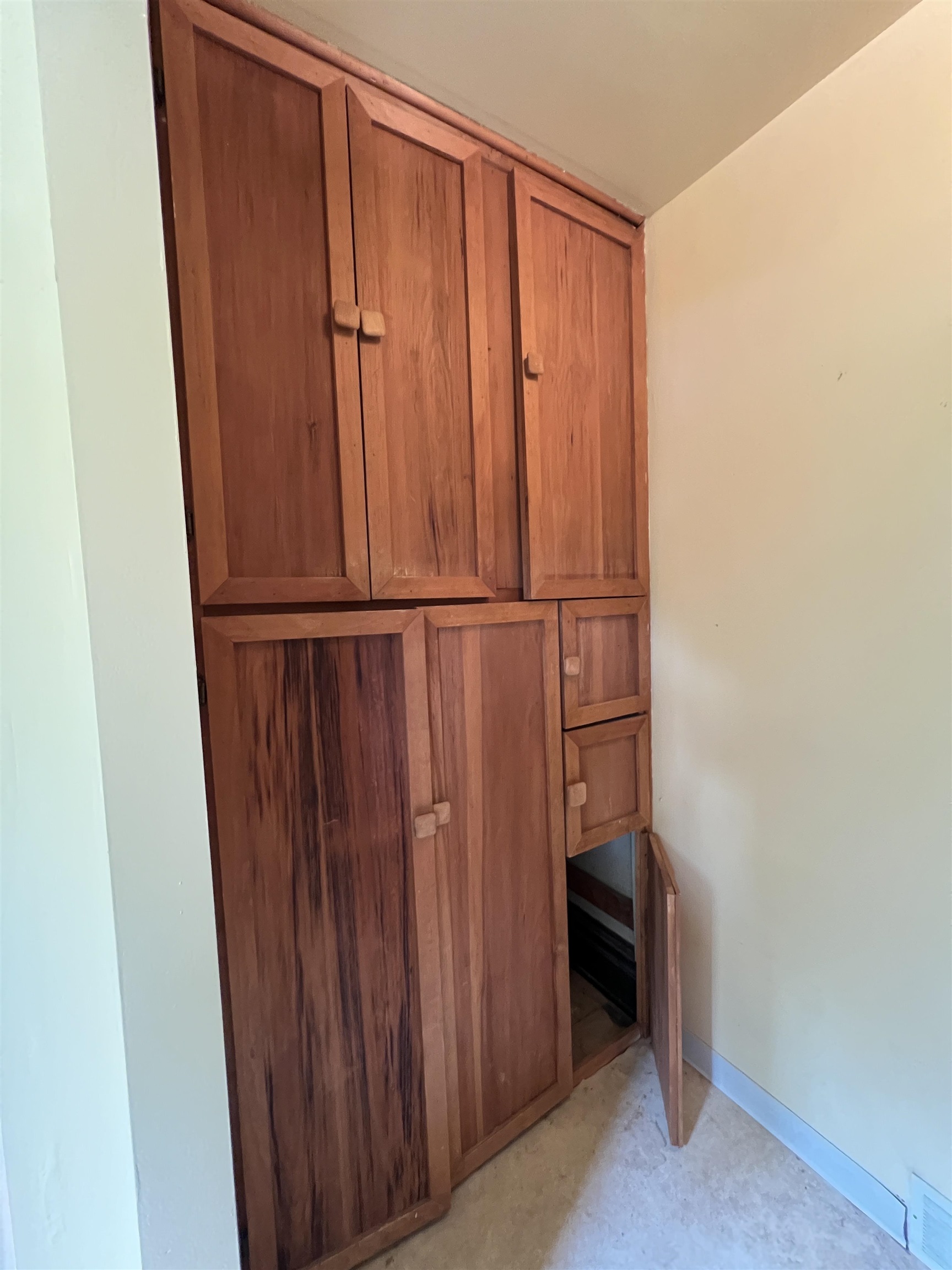 400 Genesee Street Property Photo 21