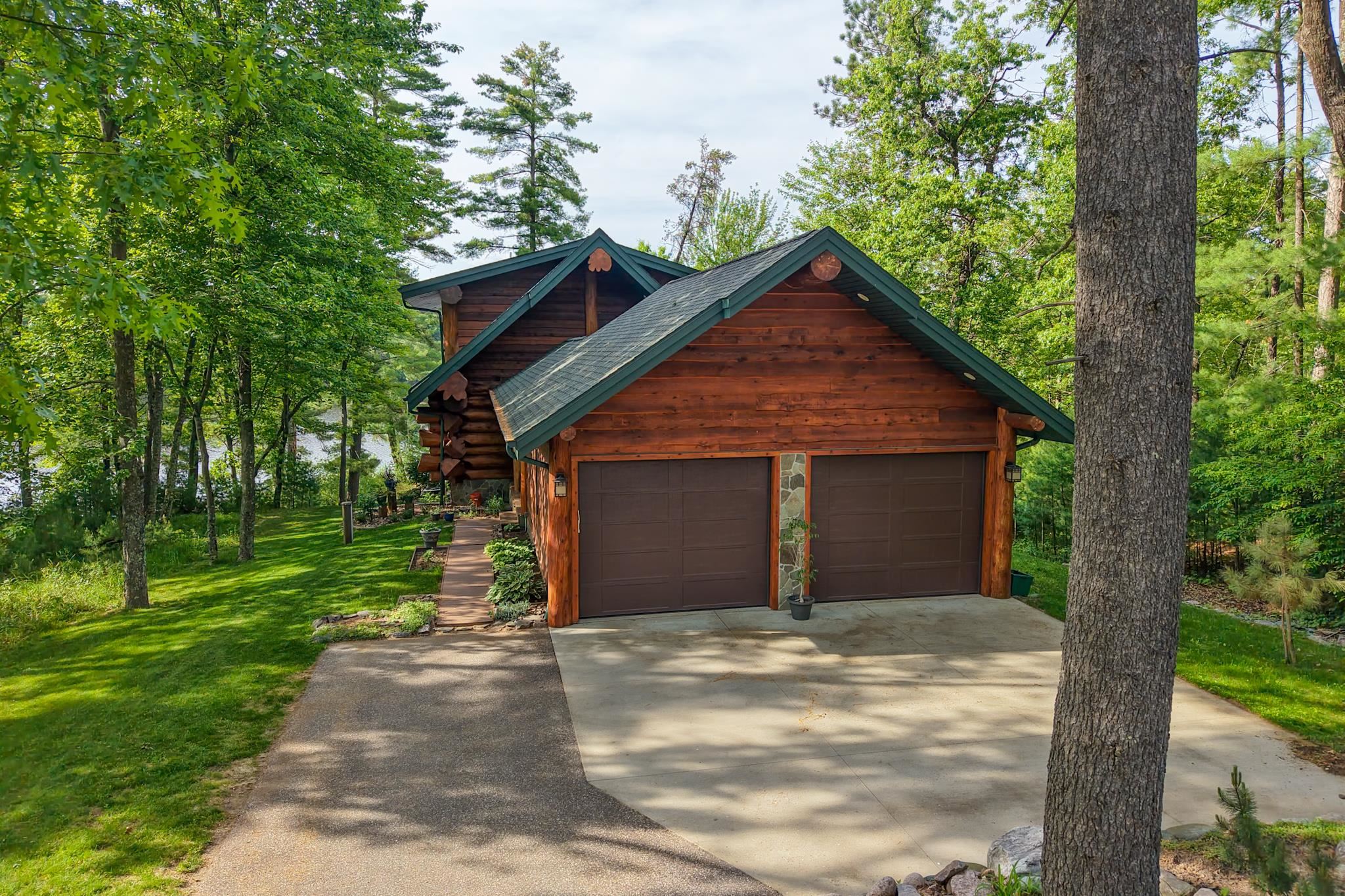 1731 South Bluff Trail Property Photo 3