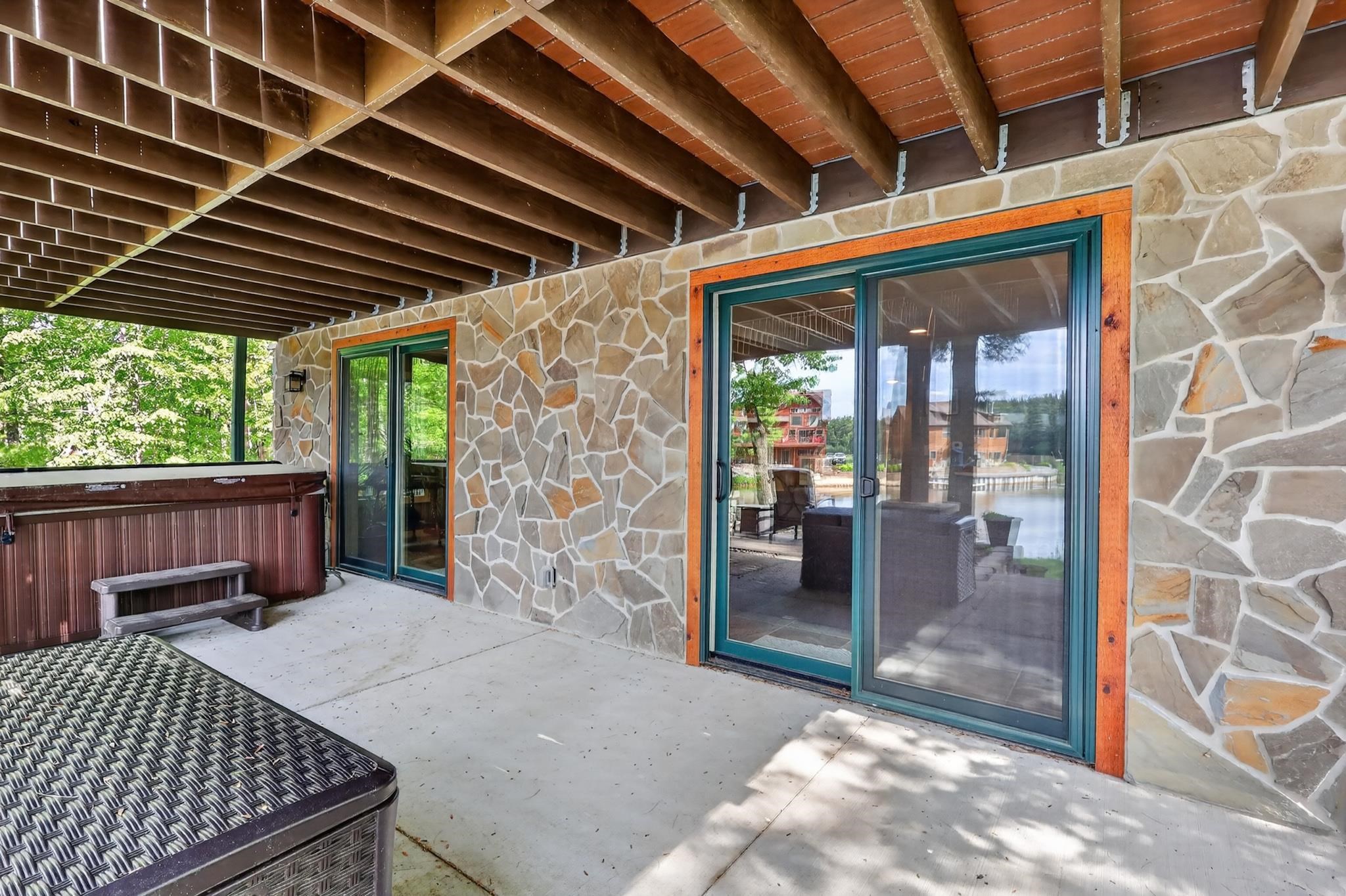 1731 South Bluff Trail Property Photo 48