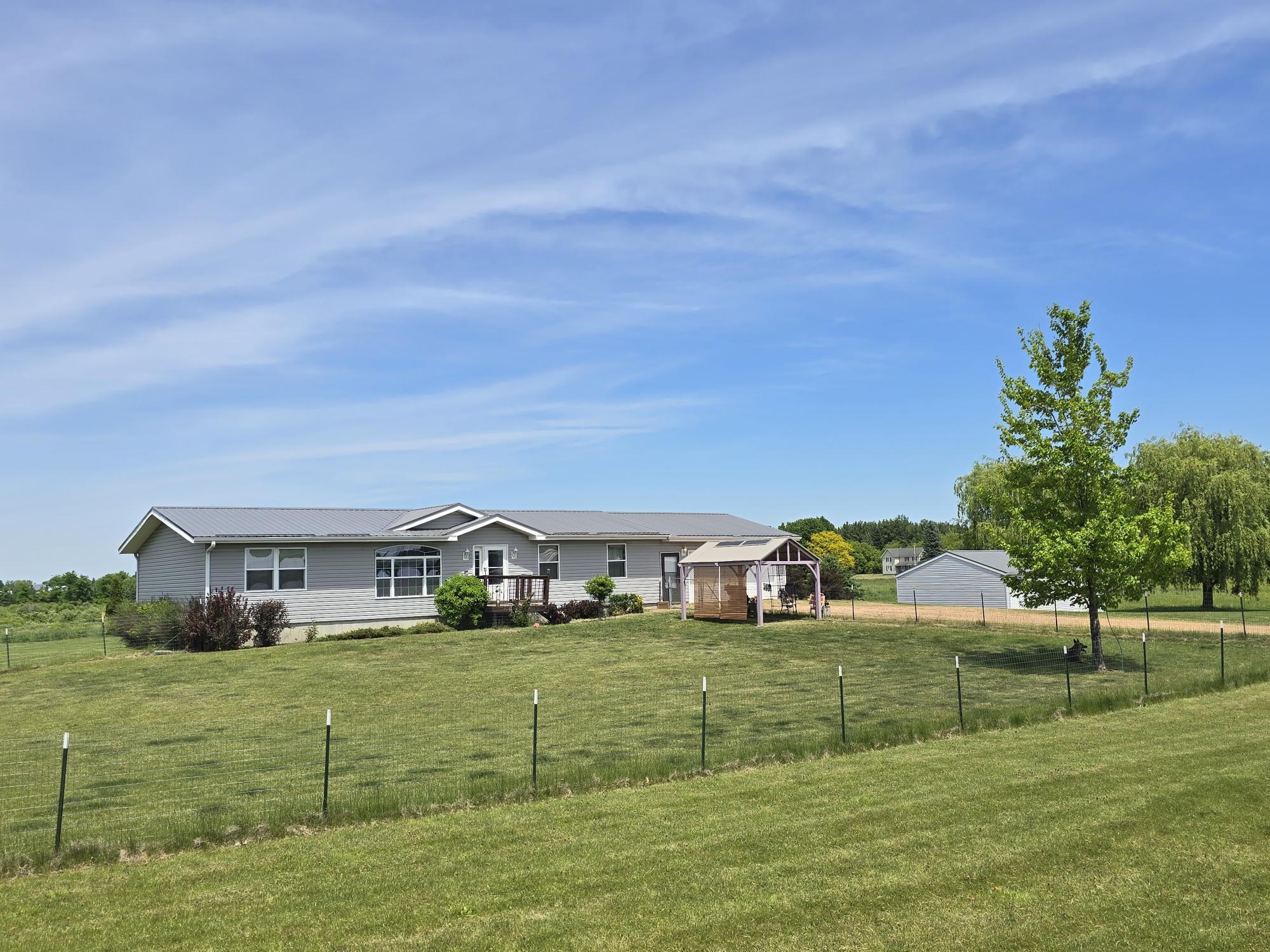5342 Arpin Hansen Road Property Photo 1