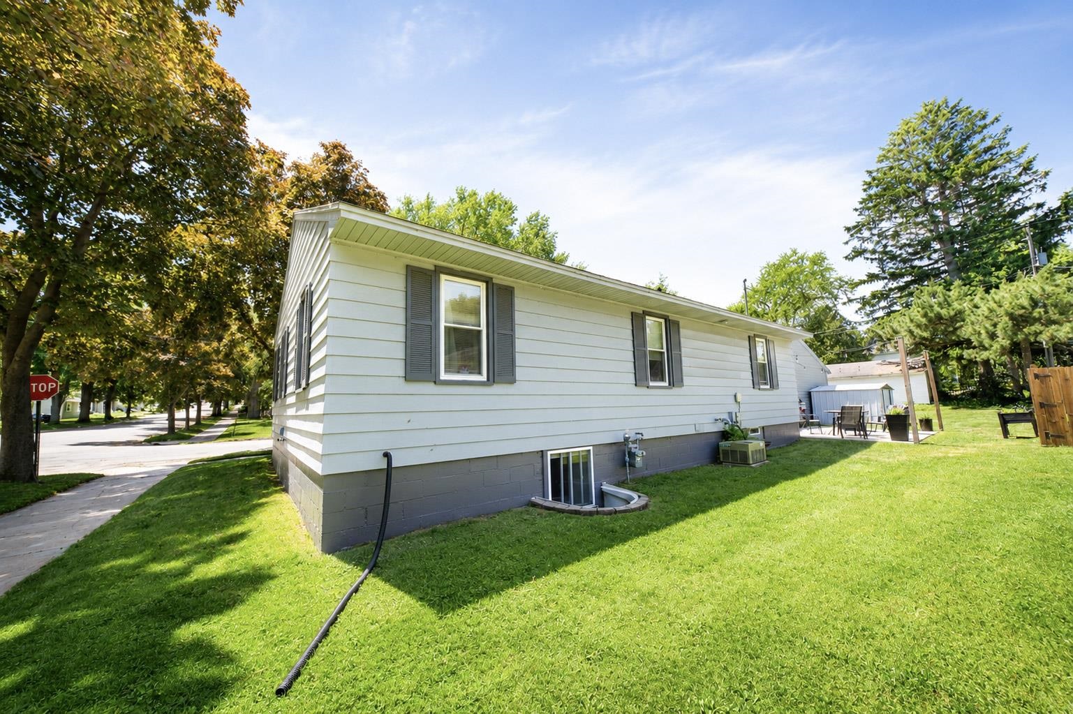 602 Spruce Street Property Photo 4