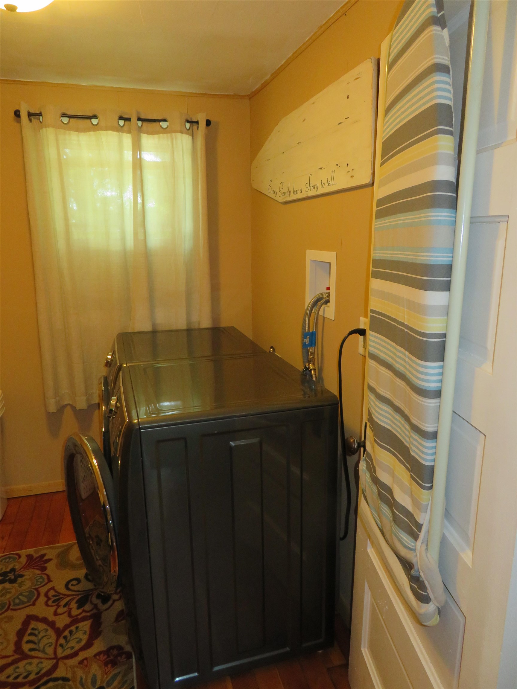 1208 E 9th Street Property Photo 43