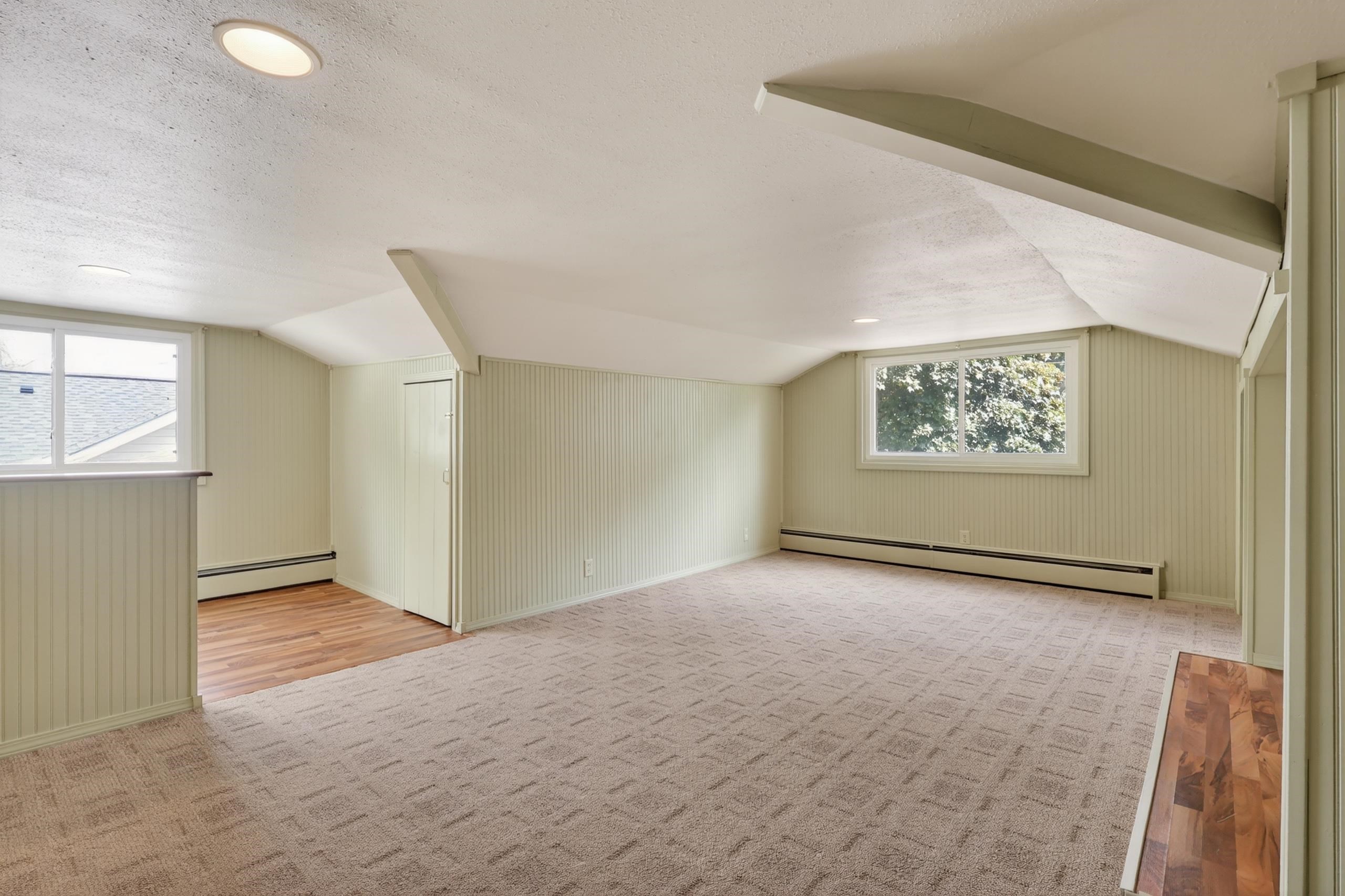 640 Avon Street Property Photo 20