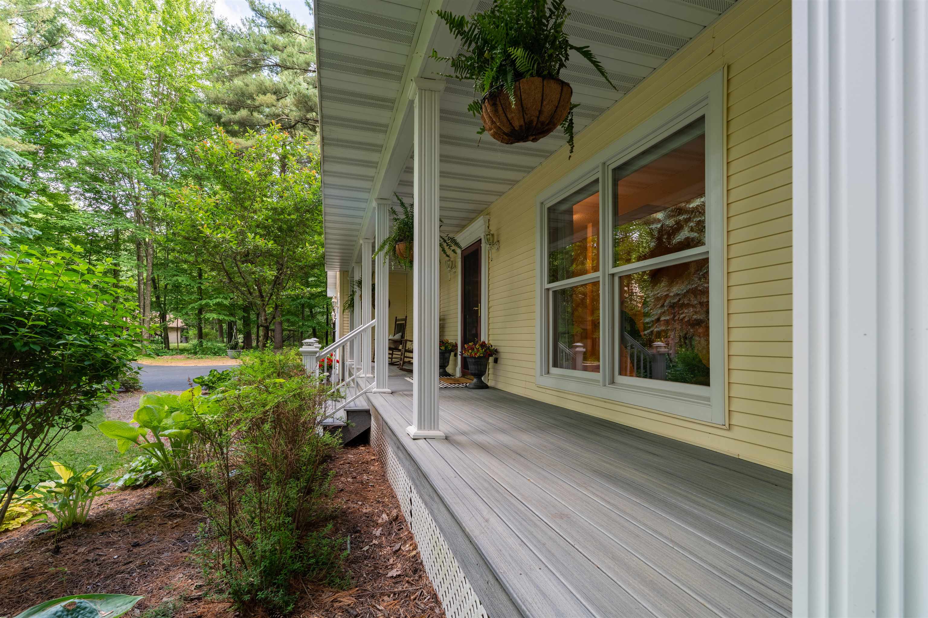 202612 Dubay Drive Property Photo 7