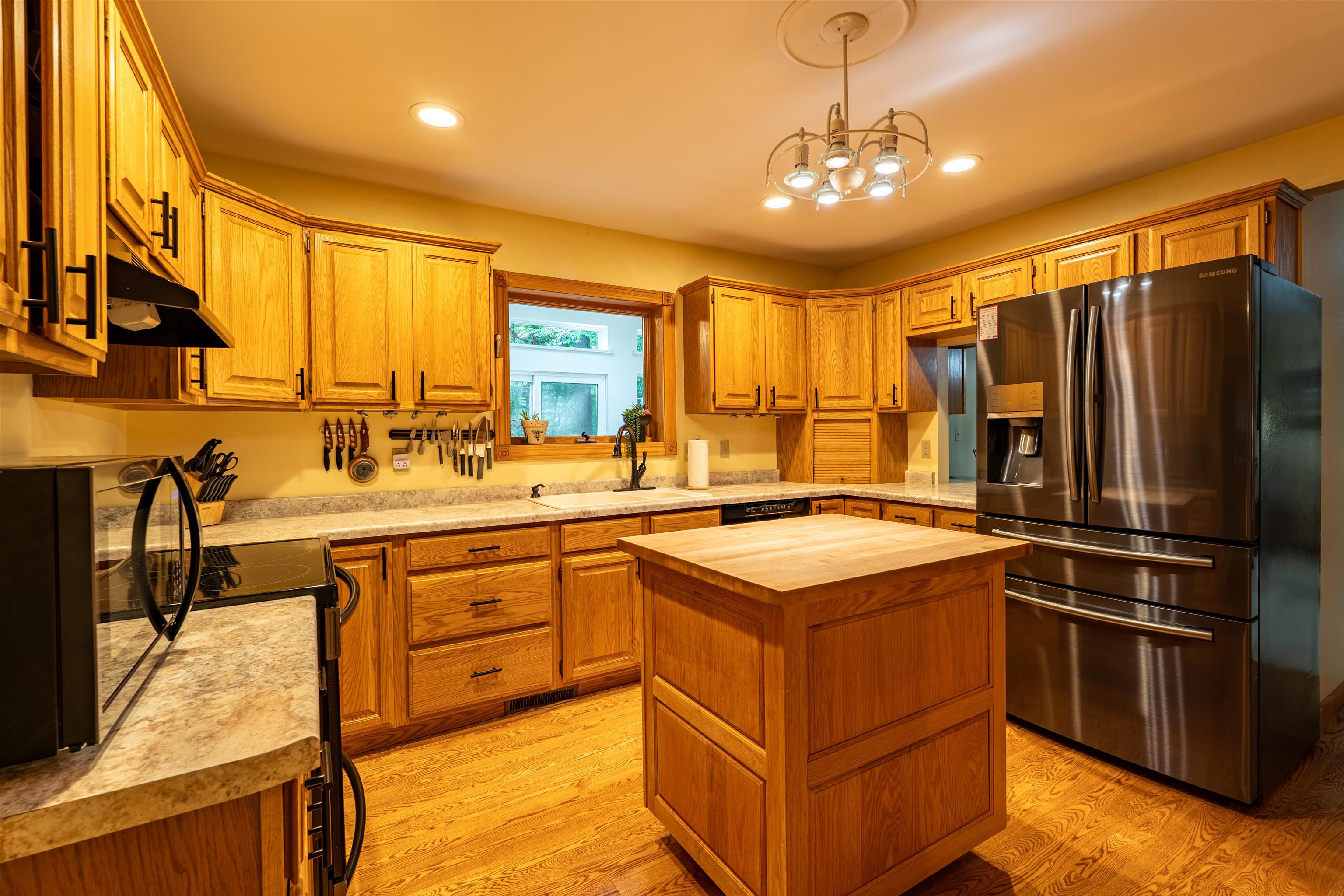 202612 Dubay Drive Property Photo 16