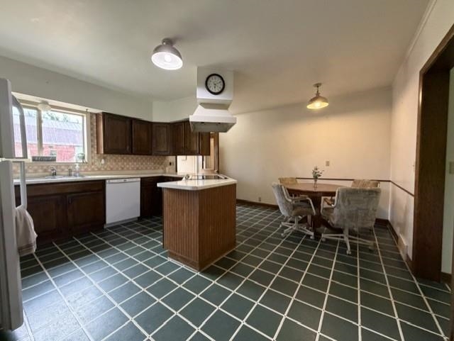 402 Granite Ridge Road West Property Photo 5
