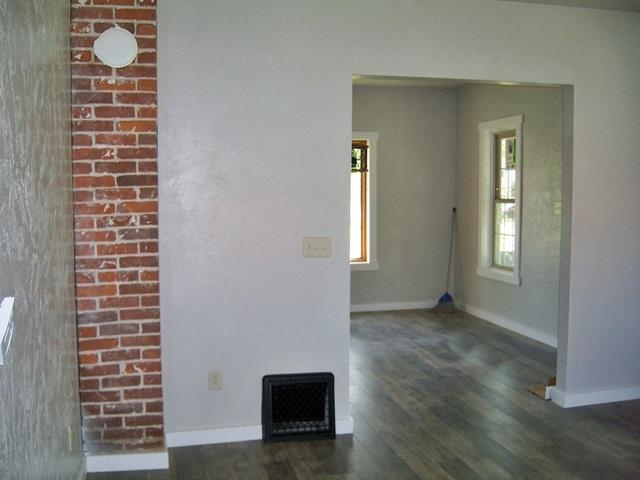 208 S West Street Property Photo 5