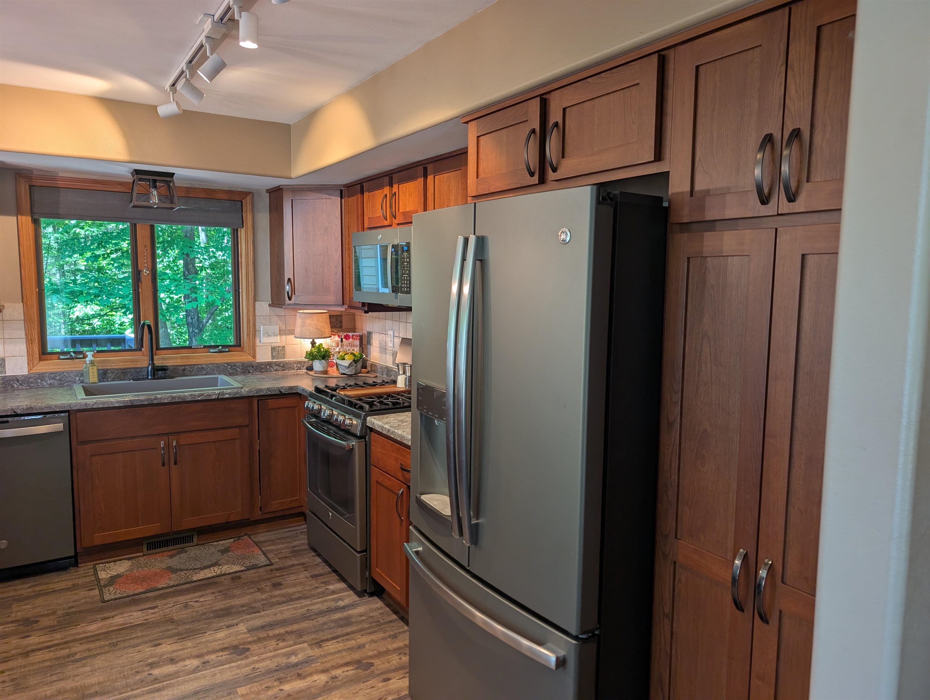 222814 Hidden Valley Road Property Photo 5
