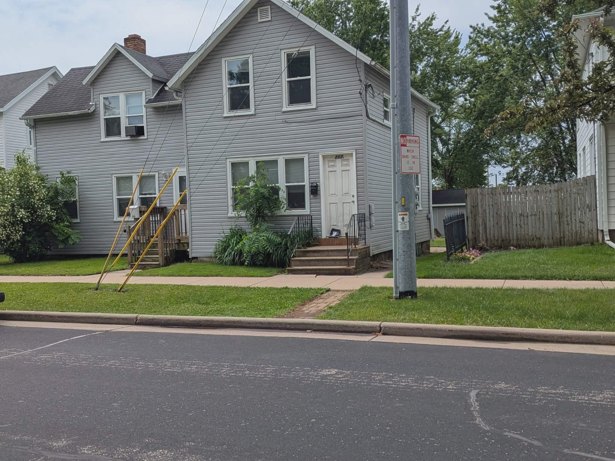 202 W Arnold Street Property Photo 2