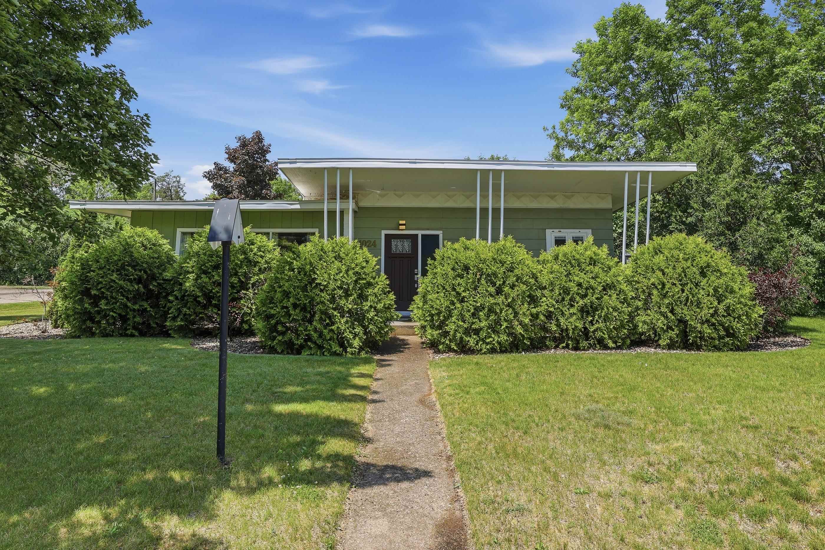 1024 Sunset Boulevard Property Photo 1