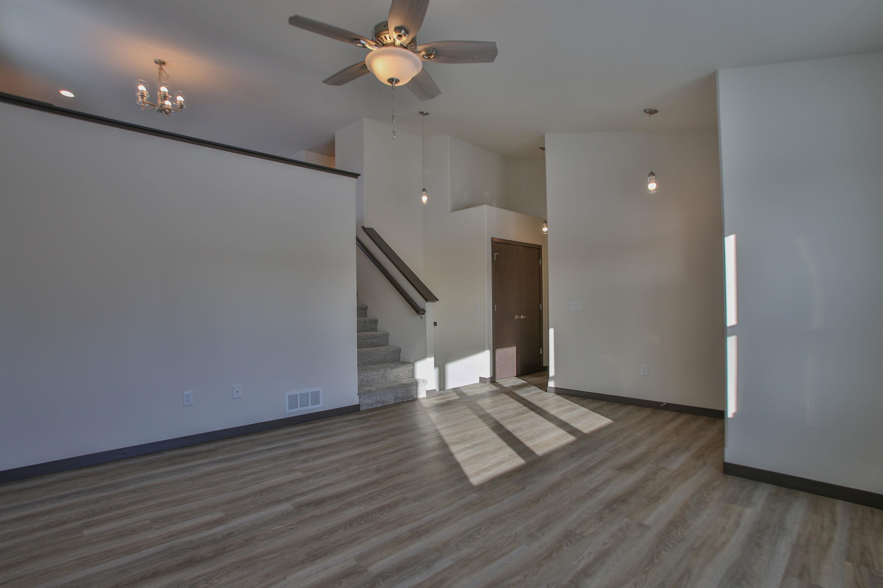 5596 Forest Creek Road Property Photo 4
