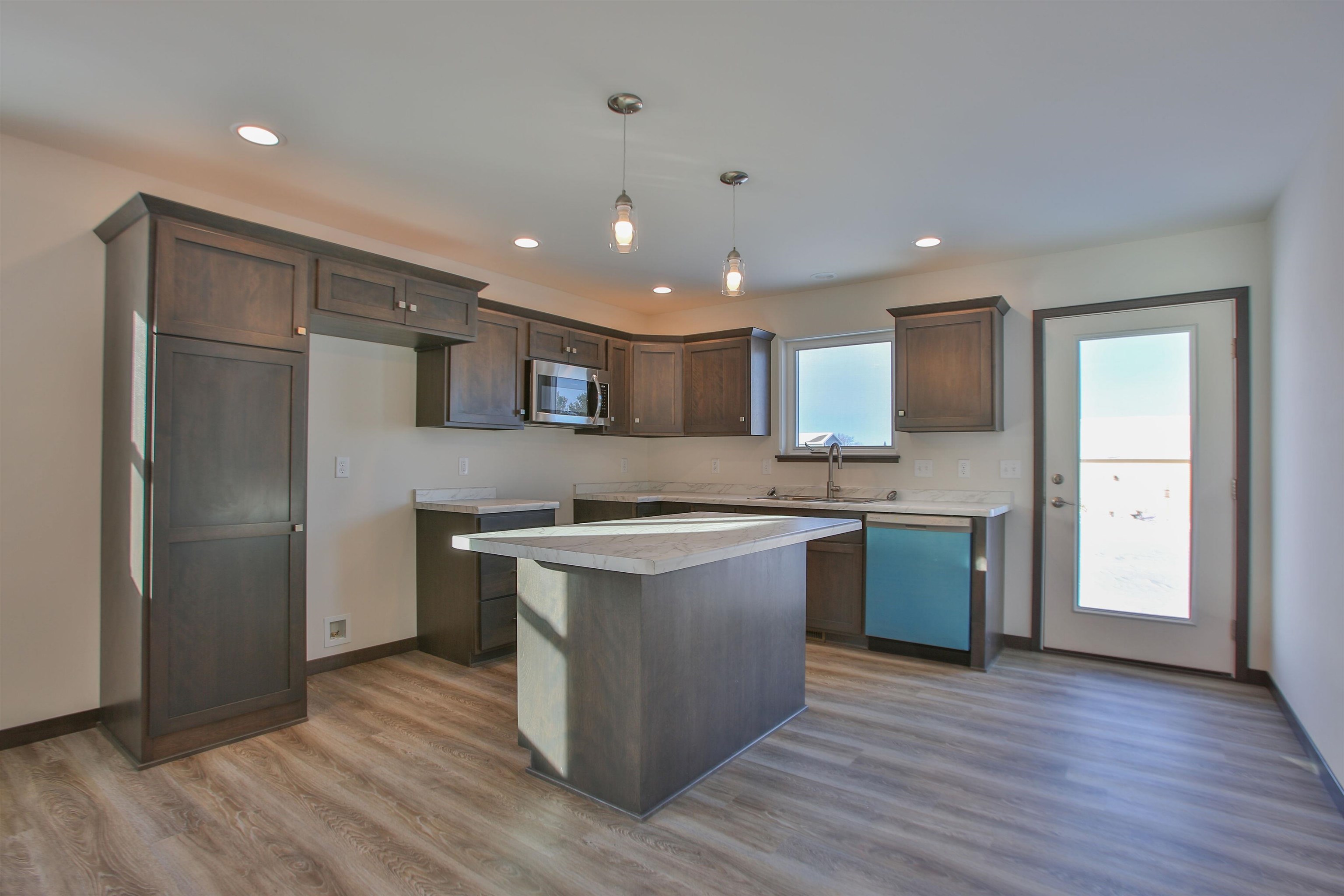 5596 Forest Creek Road Property Photo 6