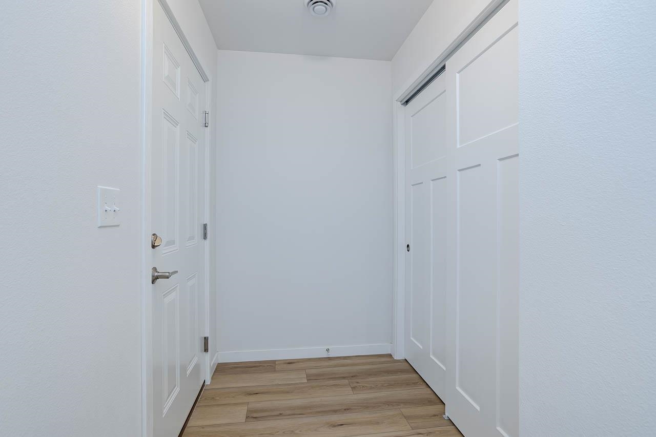 1400 Park Drive Property Photo 4