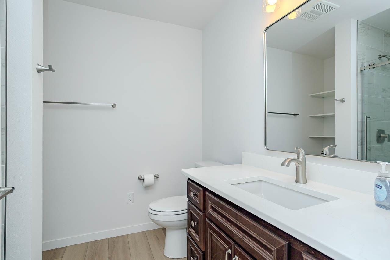 1400 Park Drive Property Photo 14