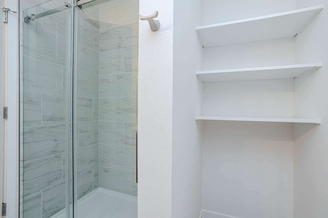 1400 Park Drive Property Photo 16