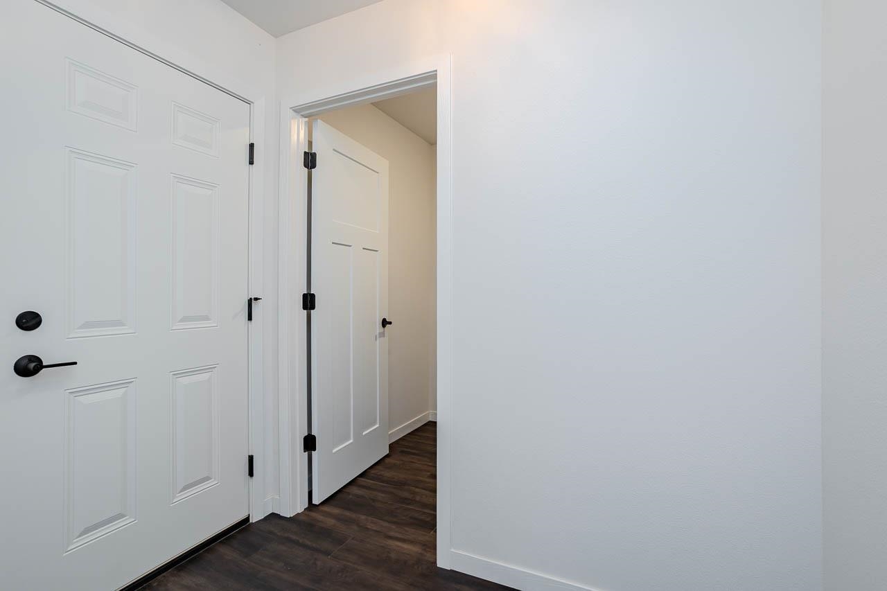 1398 Park Drive Property Photo 4