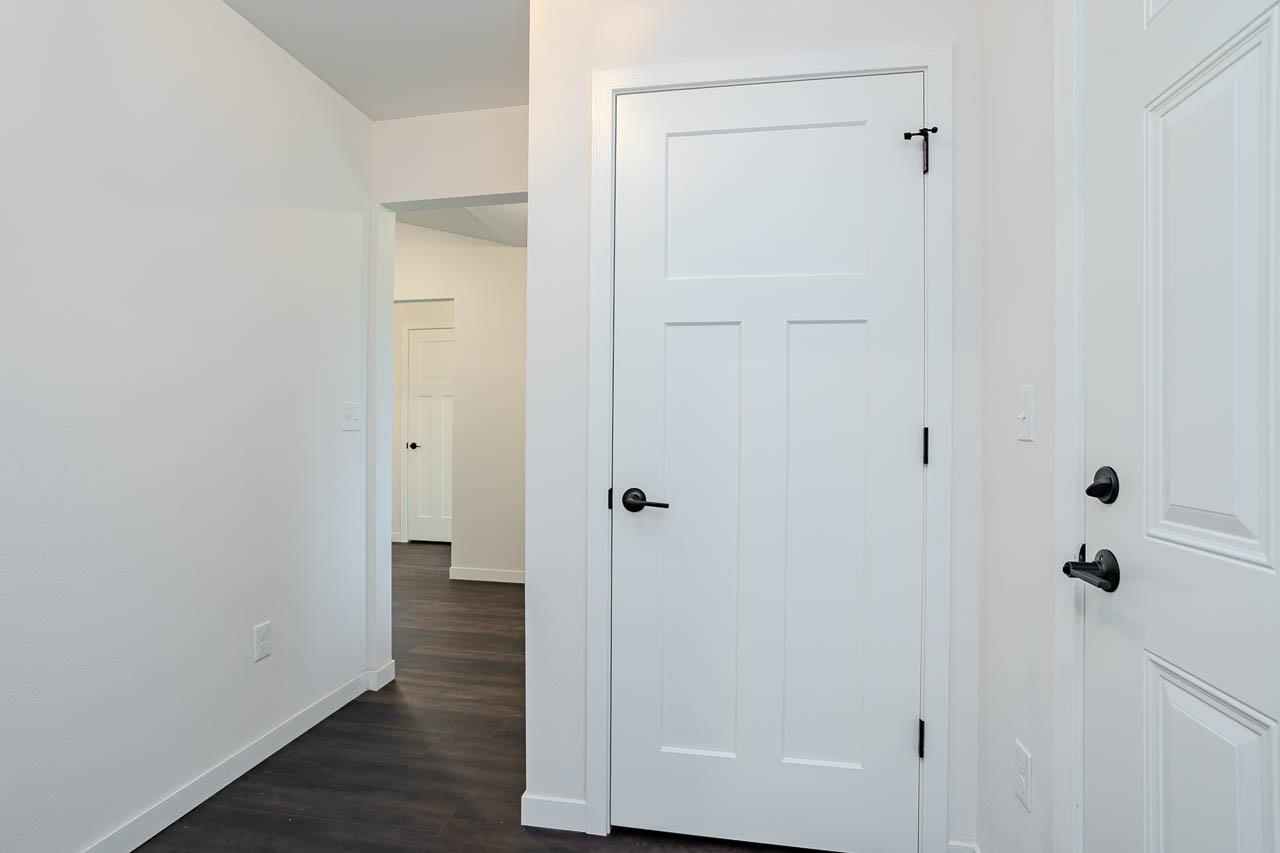 1398 Park Drive Property Photo 7