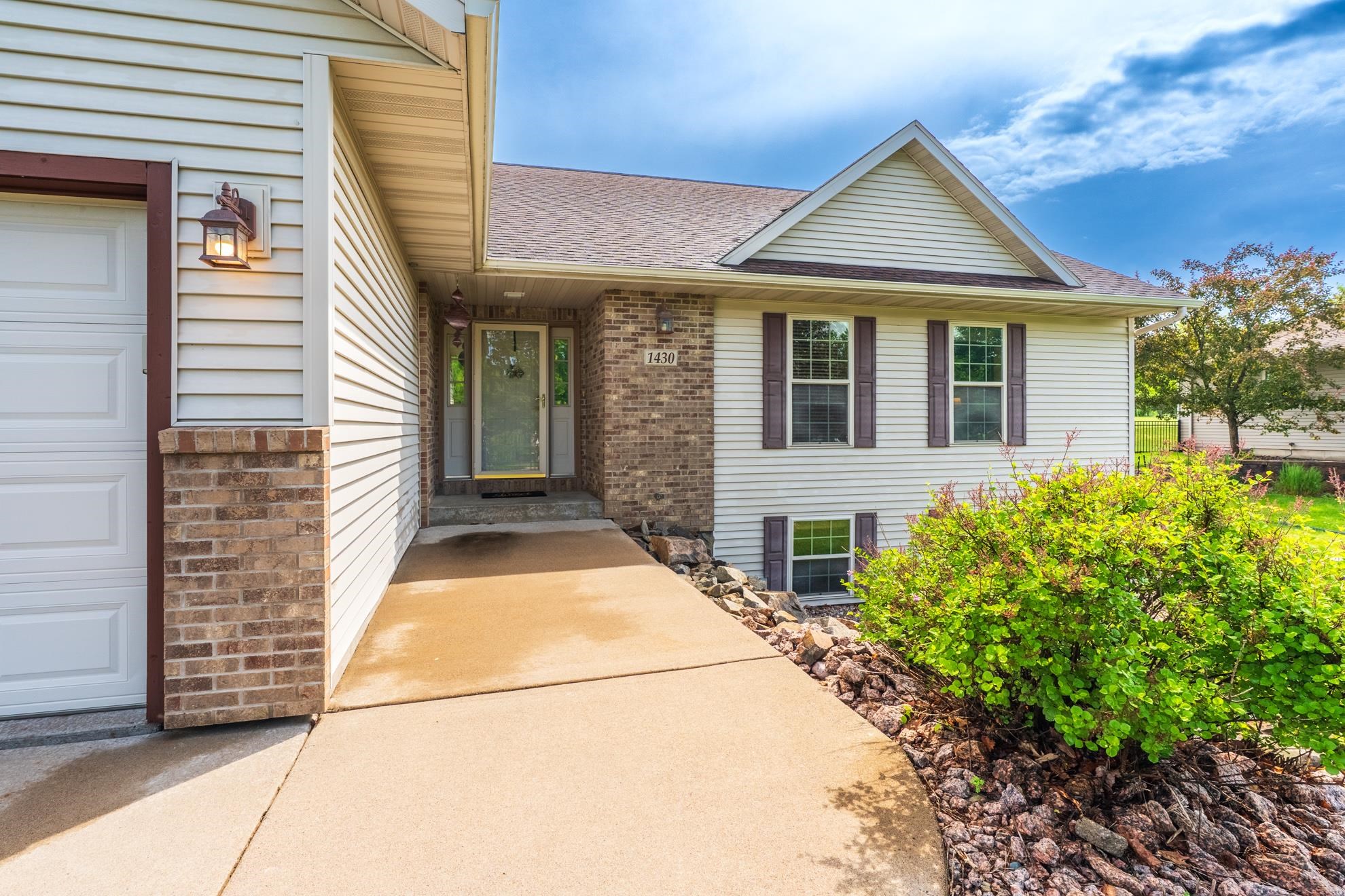 1430 Sumner Street Property Photo 4