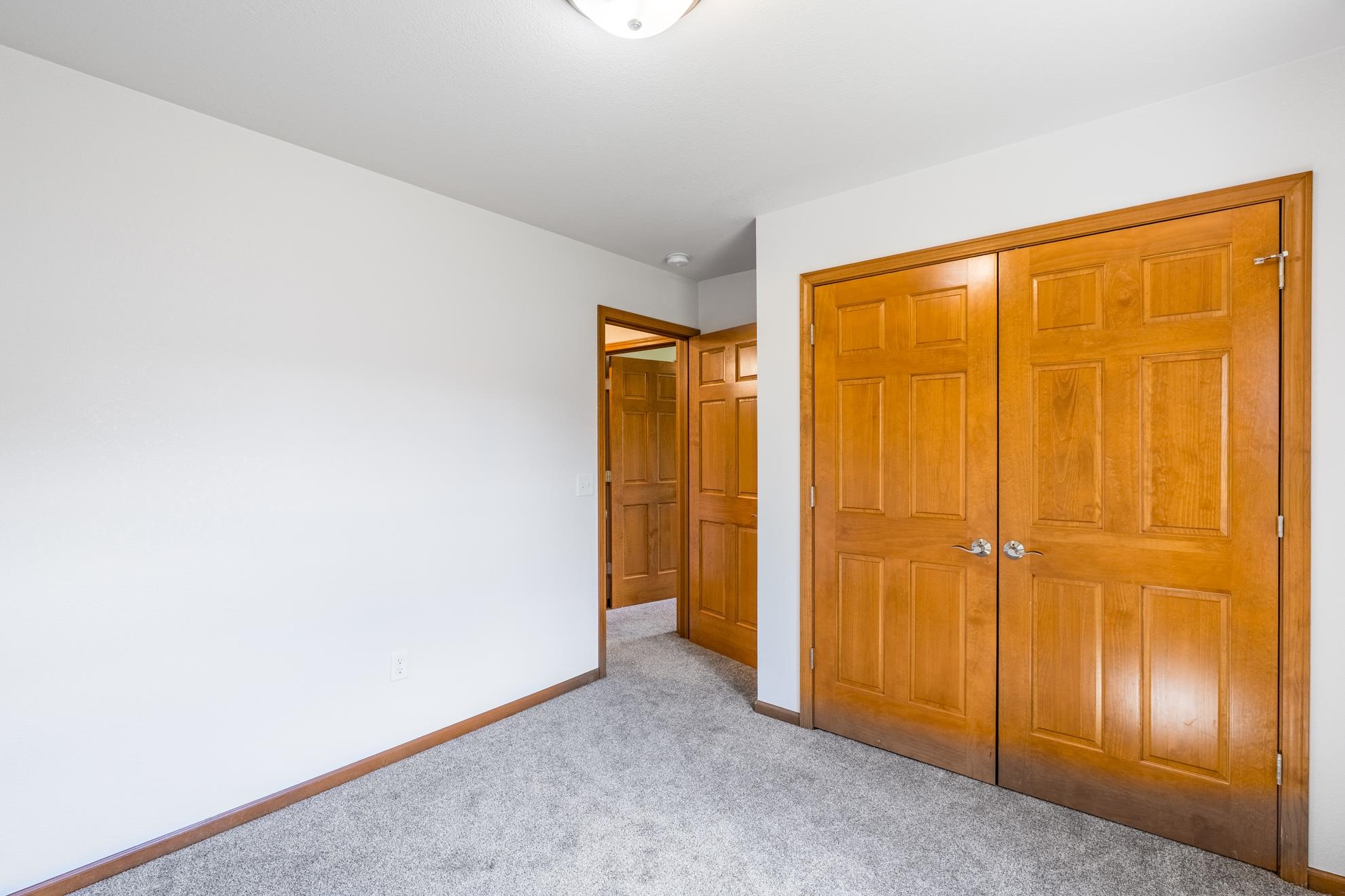 907 S 22nd Avenue Property Photo 18