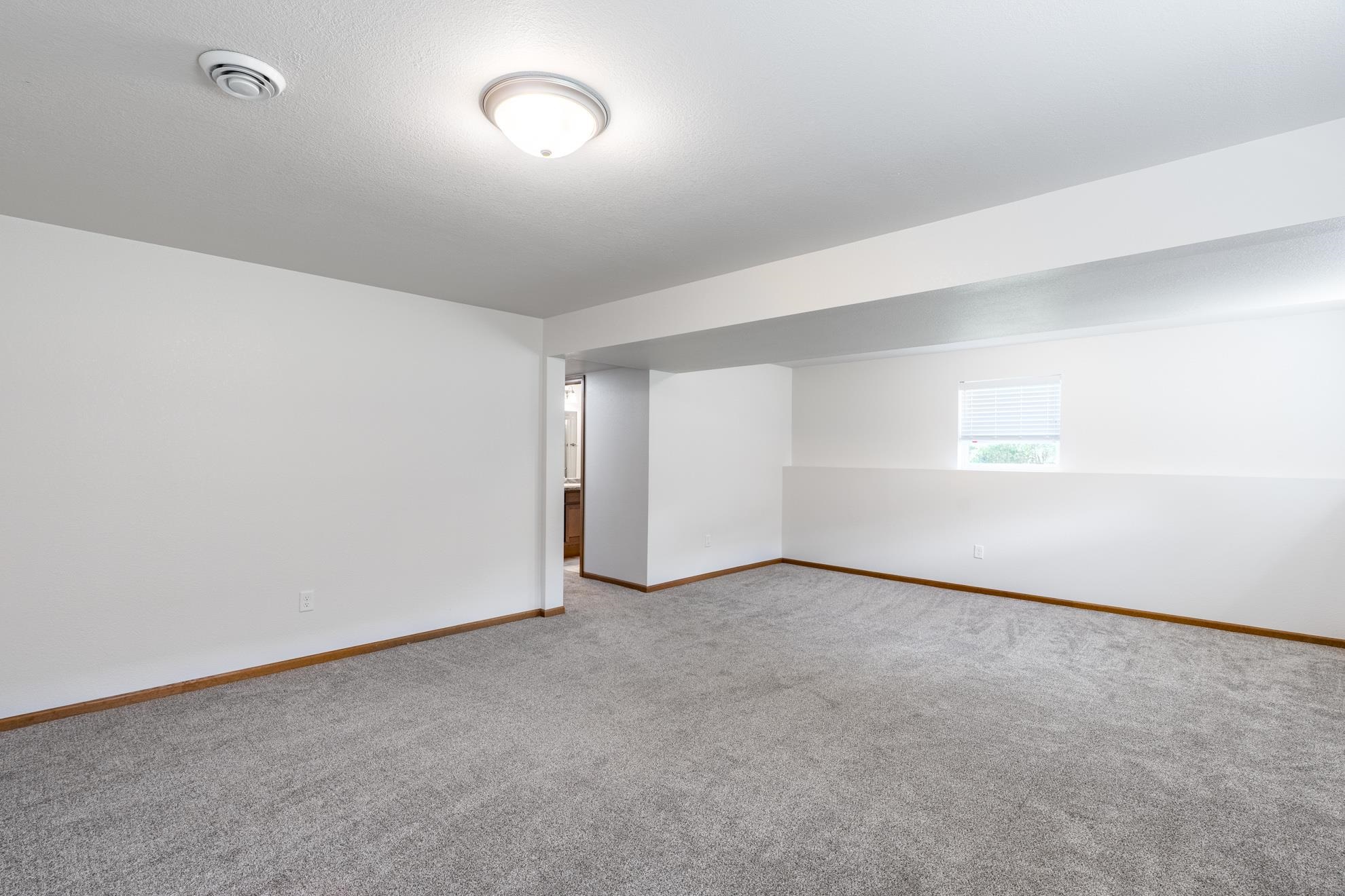 907 S 22nd Avenue Property Photo 22