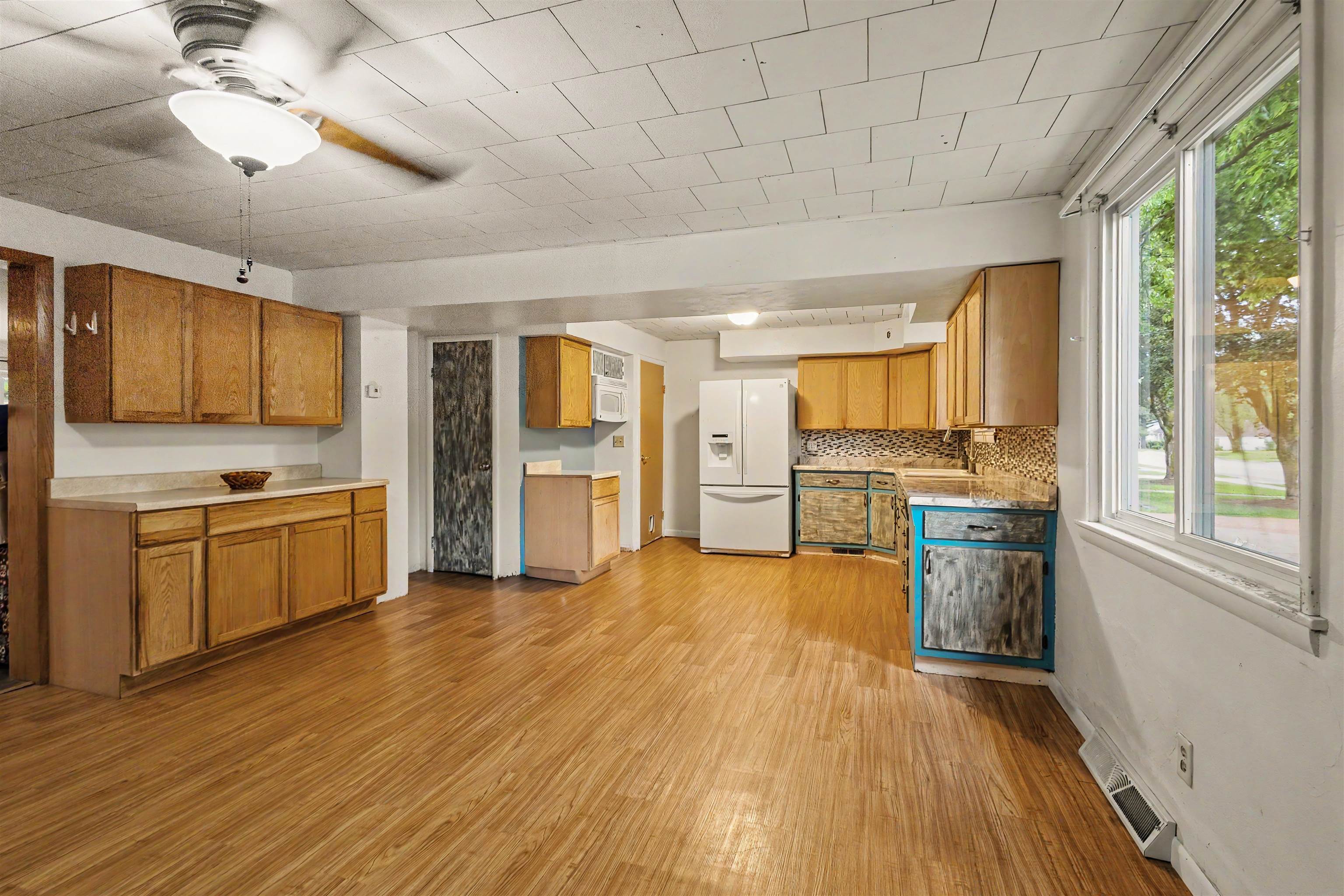 1700 Chestnut Street Property Photo 9